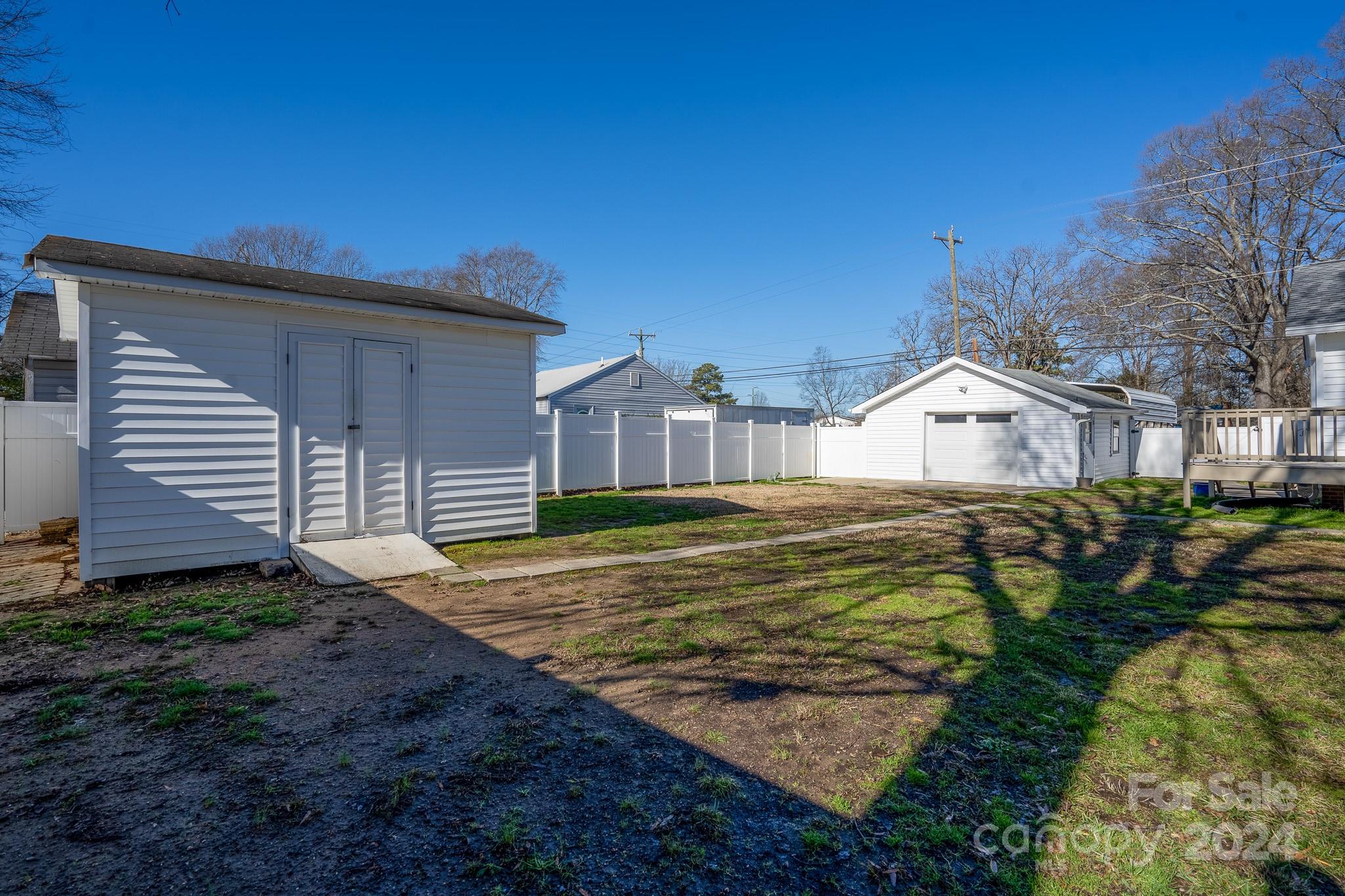 10 Willowbrook Drive NW