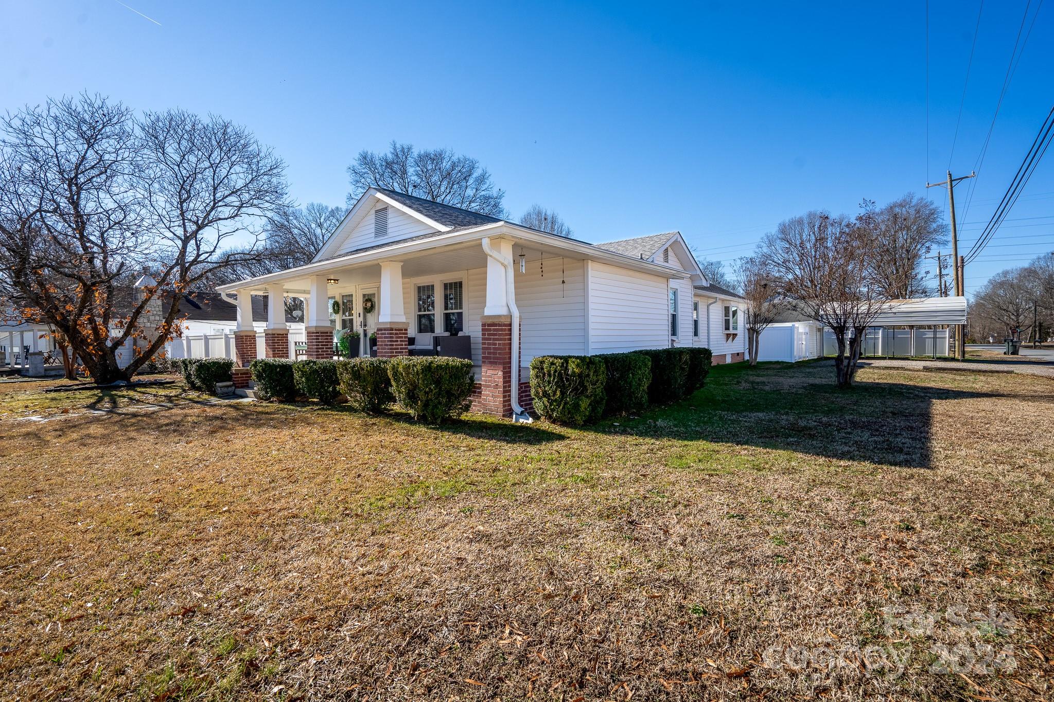 10 Willowbrook Drive NW