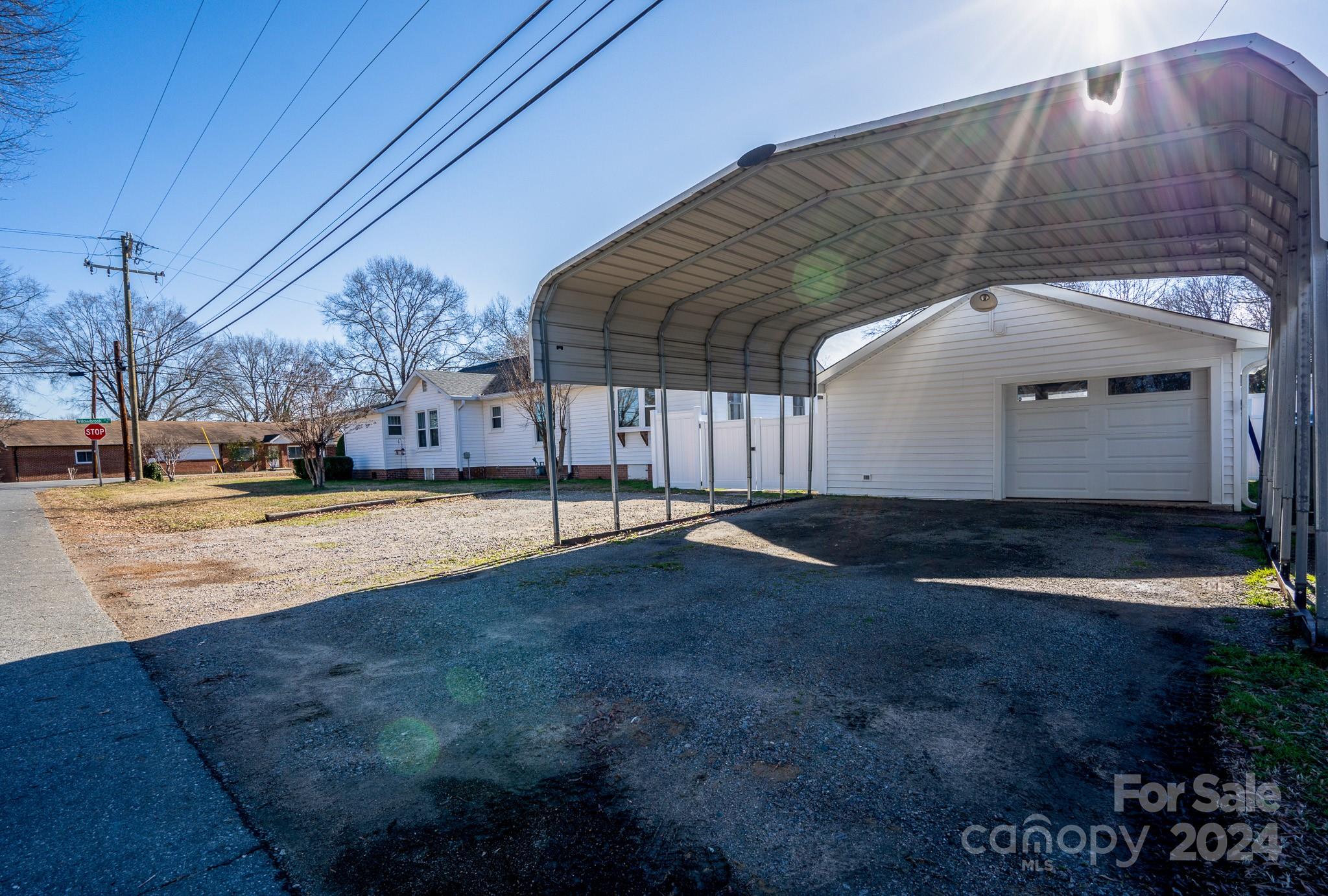 10 Willowbrook Drive NW