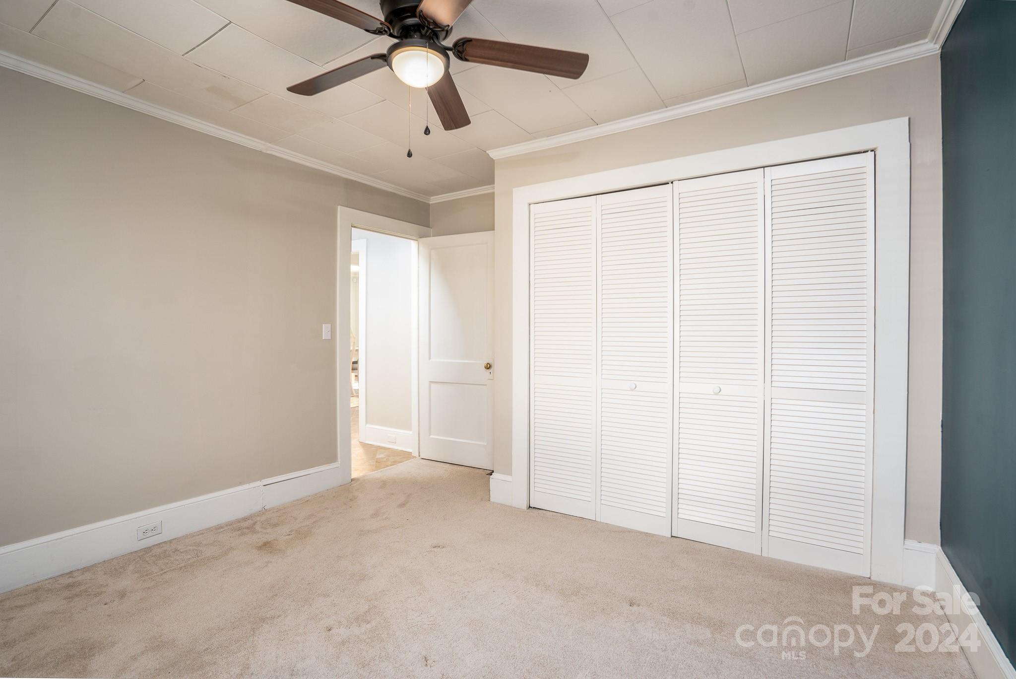 10 Willowbrook Drive NW