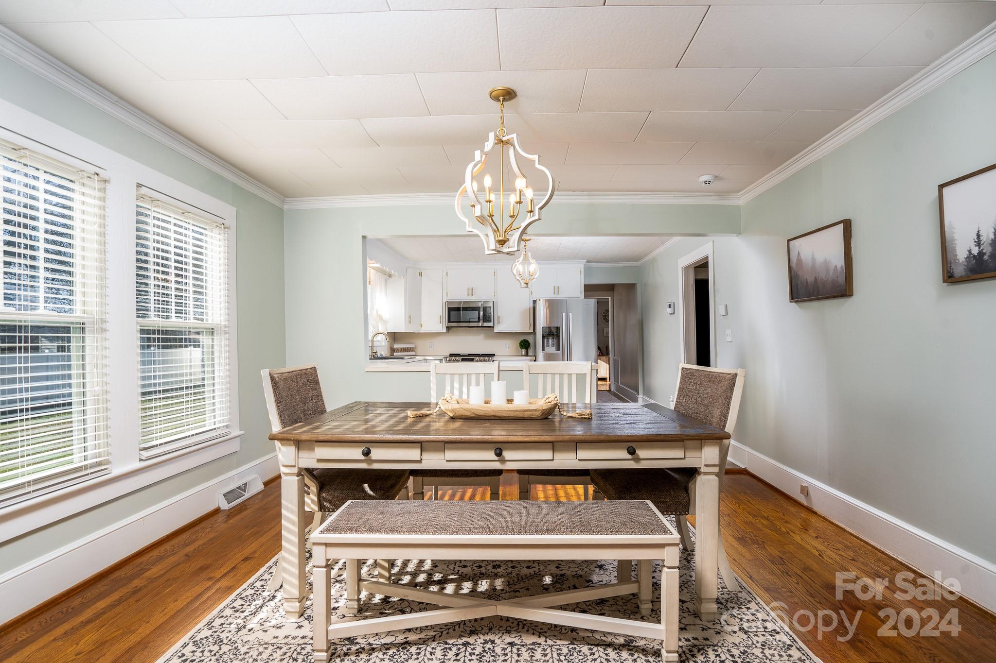 10 Willowbrook Drive NW