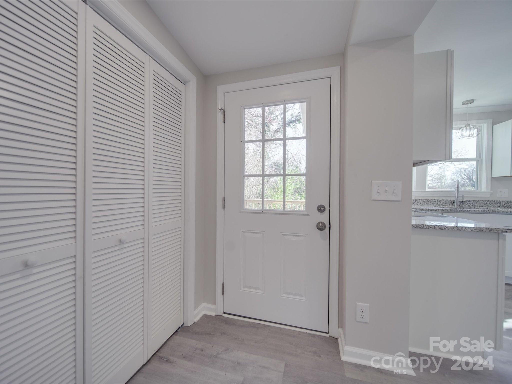 121 Brumley Avenue NE