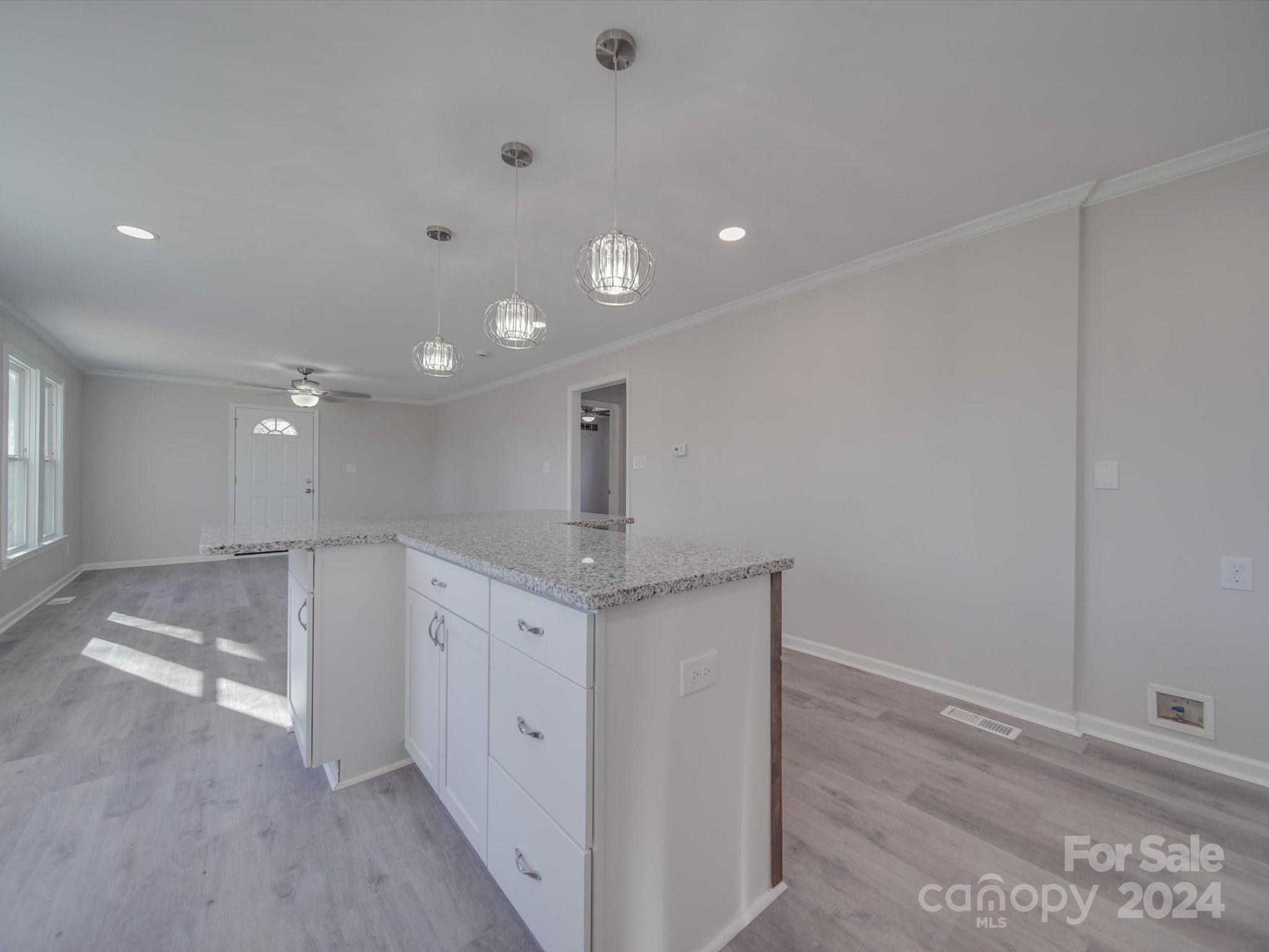 121 Brumley Avenue NE