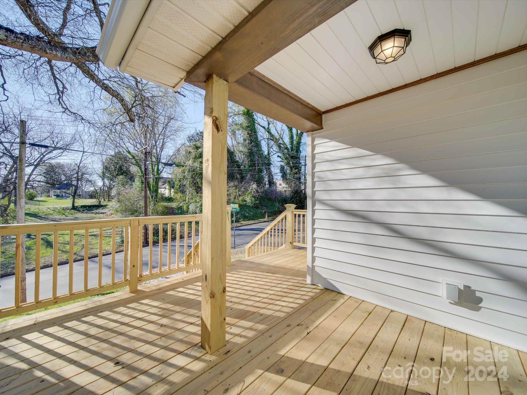 121 Brumley Avenue NE