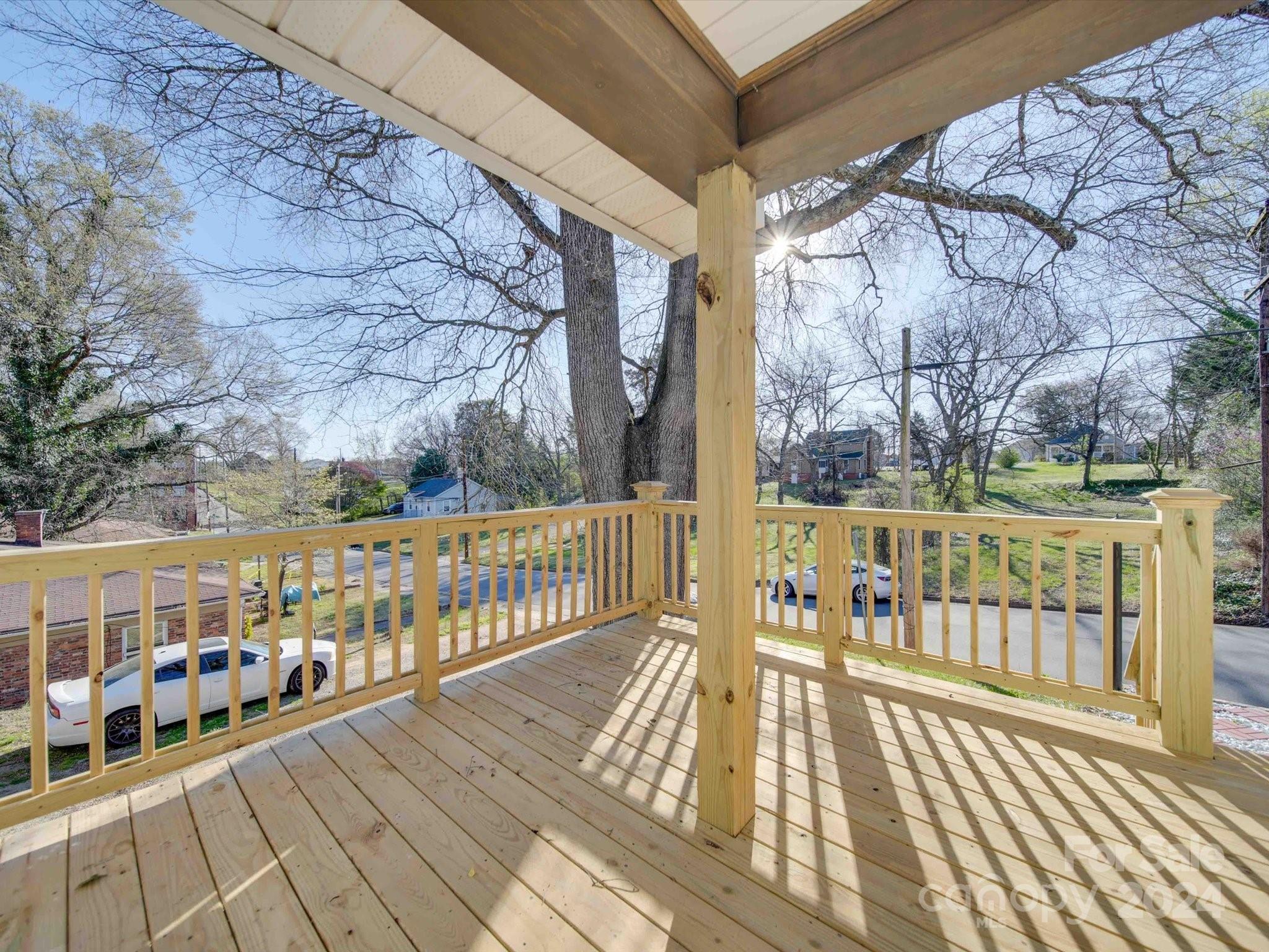 121 Brumley Avenue NE