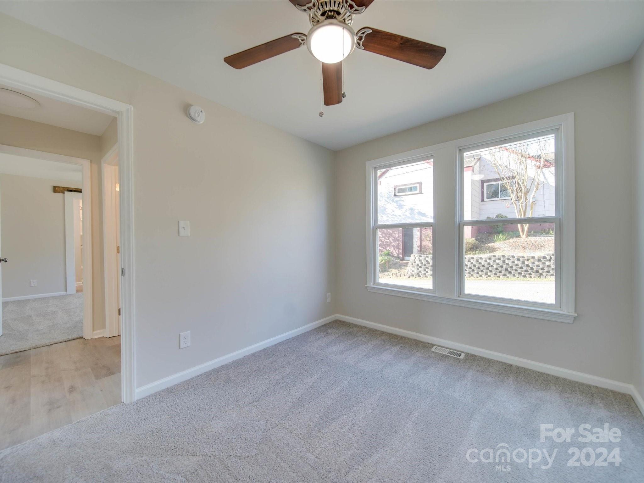 121 Brumley Avenue NE