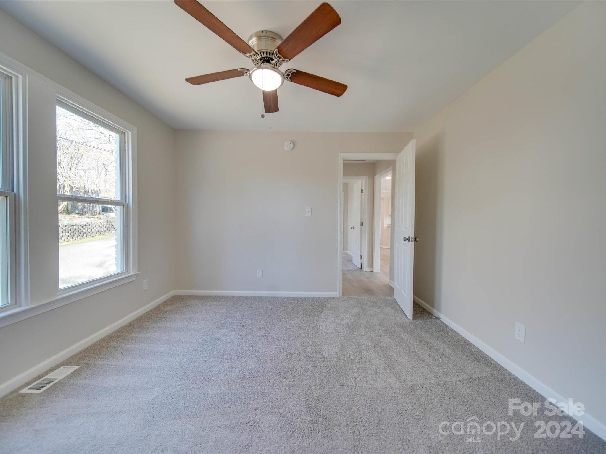 121 Brumley Avenue NE