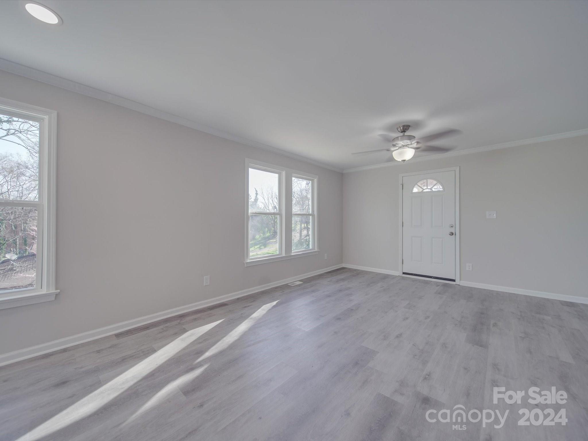 121 Brumley Avenue NE