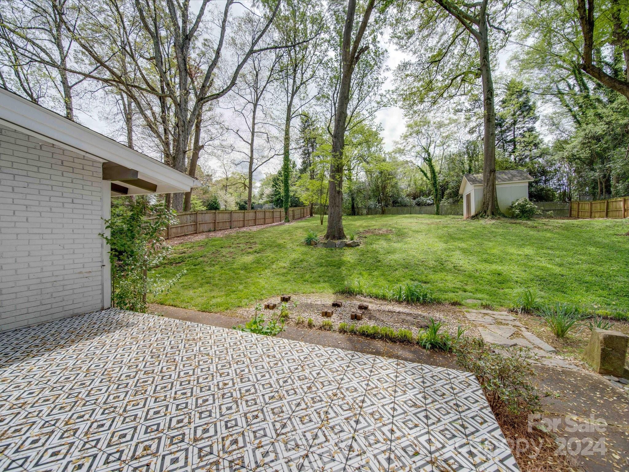 2126 Shadyview Drive