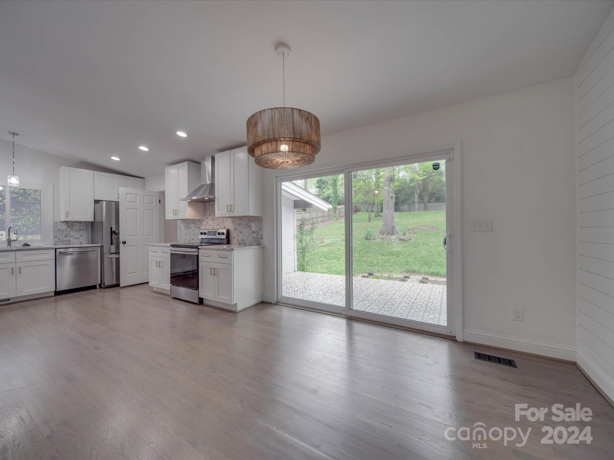 2126 Shadyview Drive