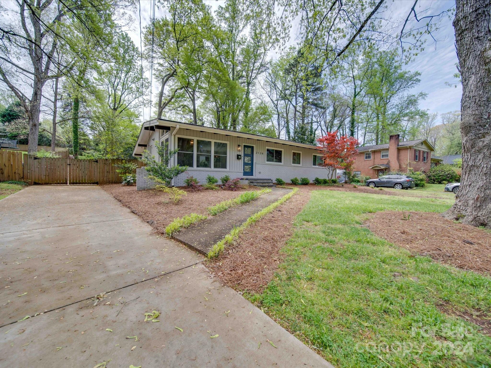 2126 Shadyview Drive