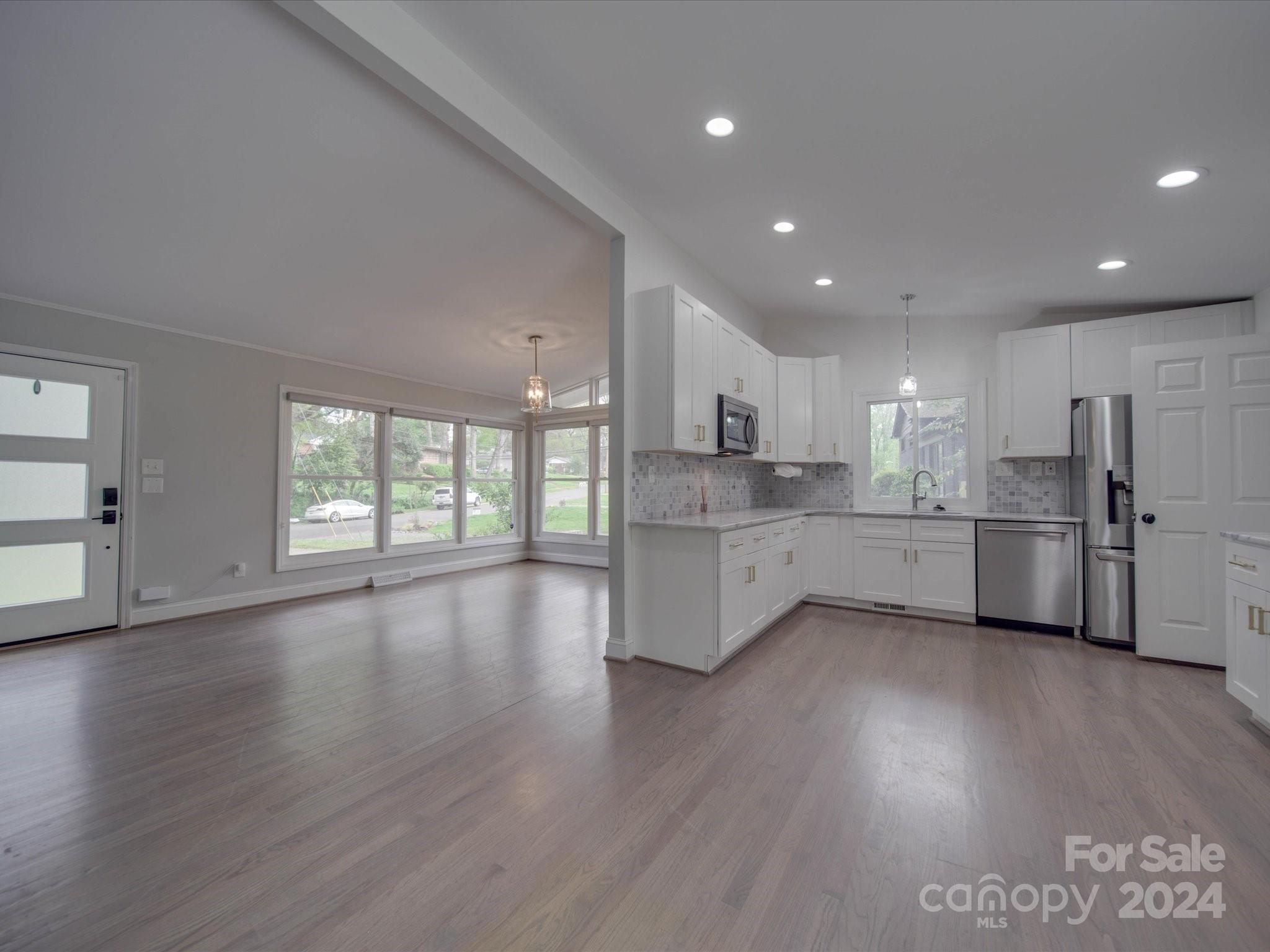 2126 Shadyview Drive