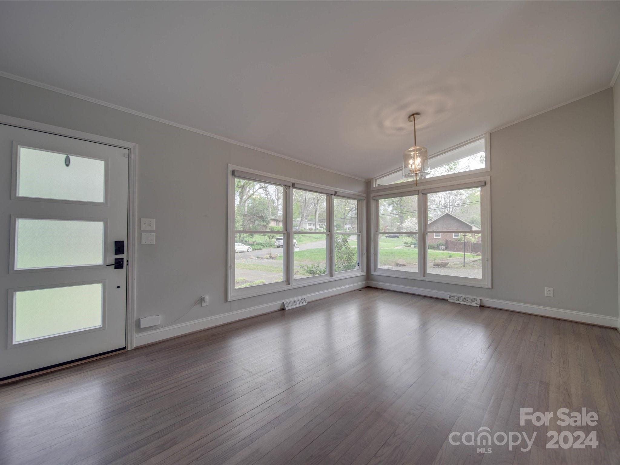 2126 Shadyview Drive