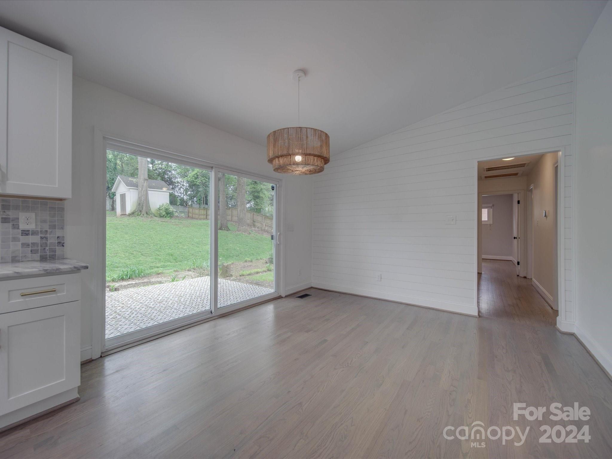 2126 Shadyview Drive