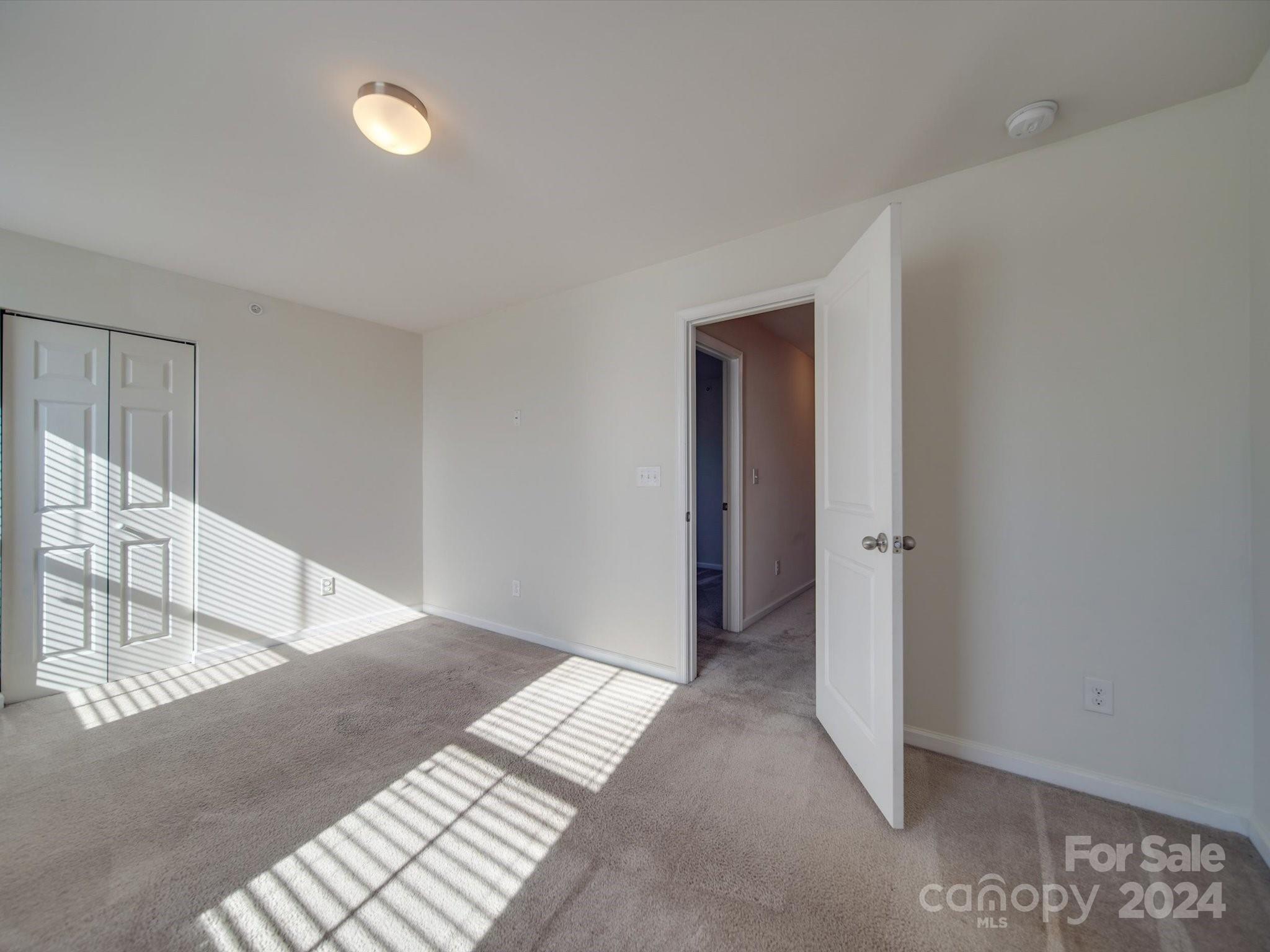 1096 Tangle Ridge Drive SE