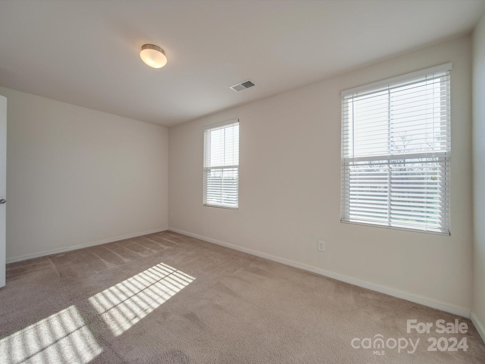 1096 Tangle Ridge Drive SE