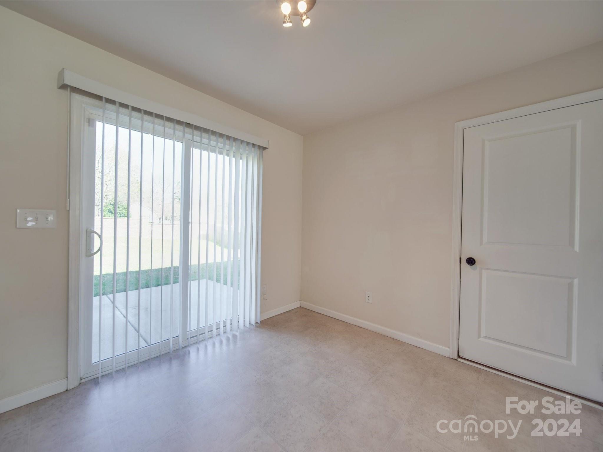 1096 Tangle Ridge Drive SE