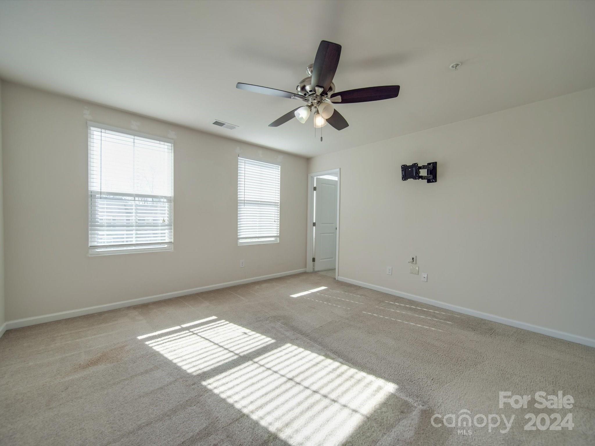 1096 Tangle Ridge Drive SE