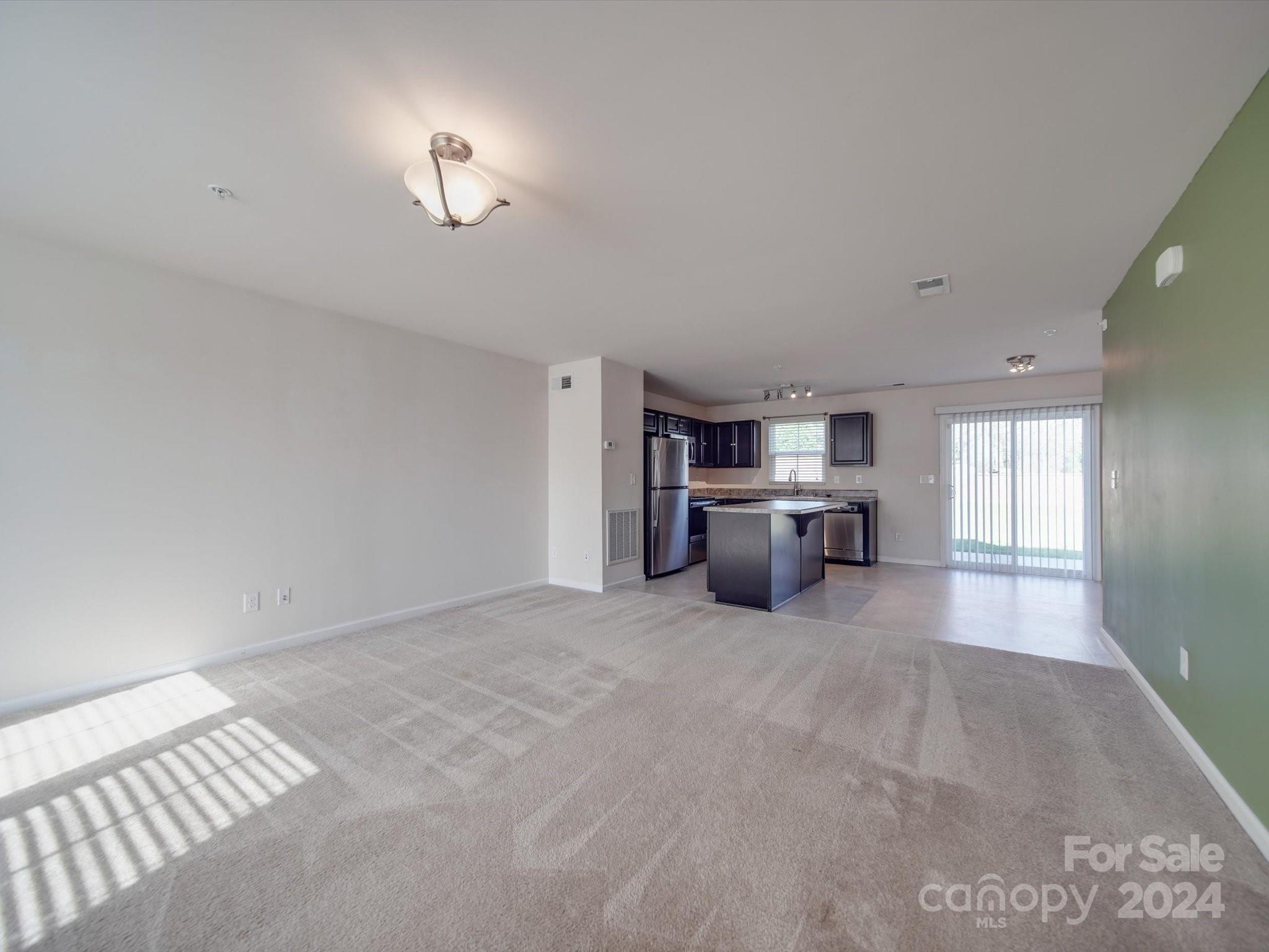 1096 Tangle Ridge Drive SE