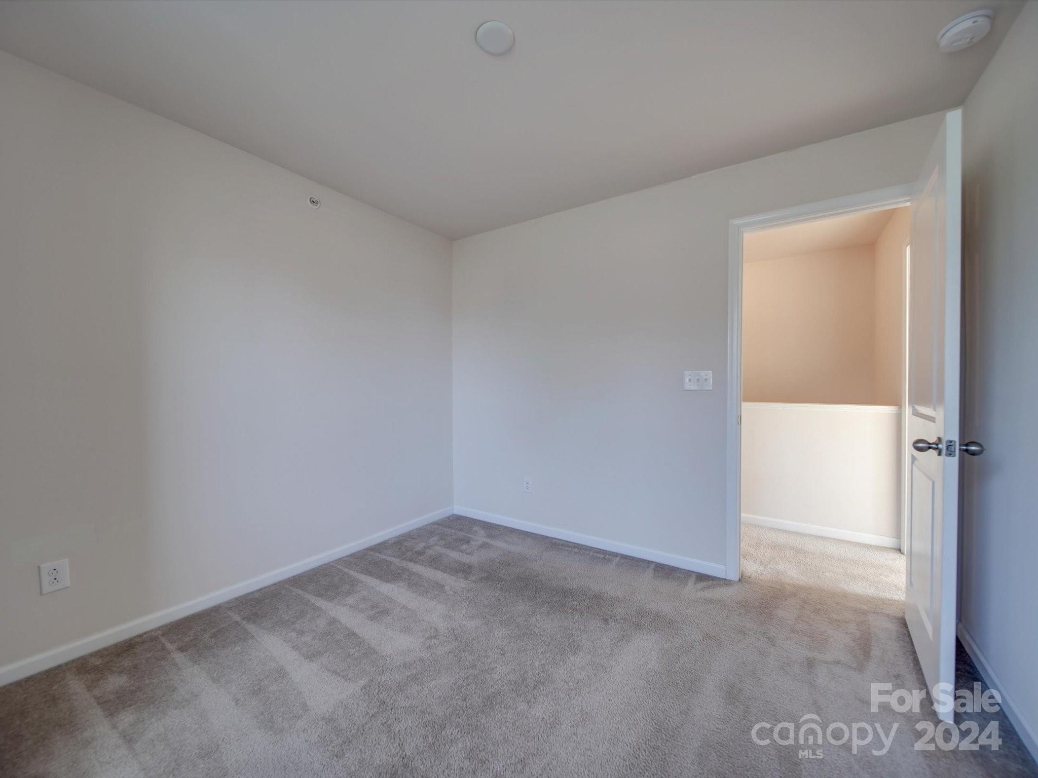 1096 Tangle Ridge Drive SE