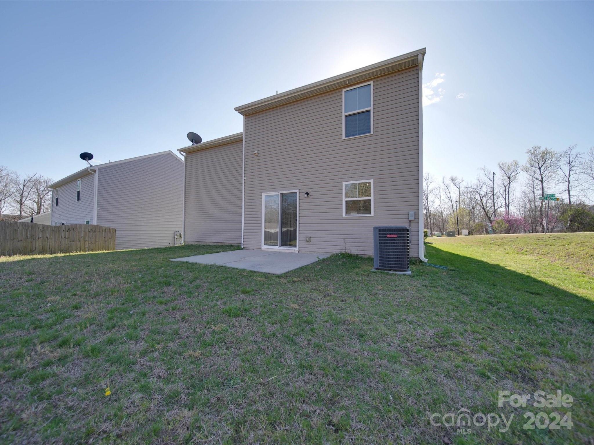 1096 Tangle Ridge Drive SE