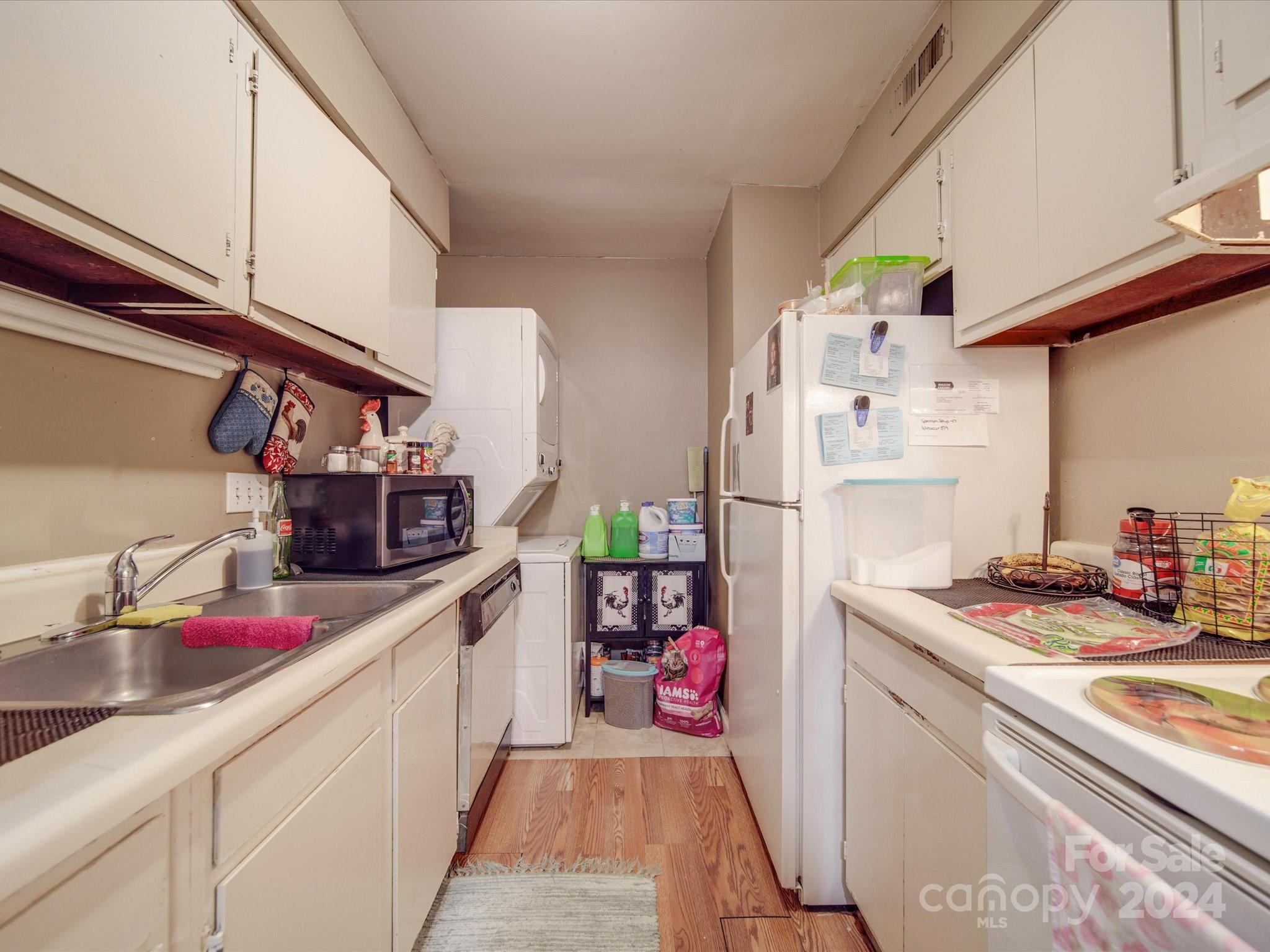 401 Orchard Trace Lane Unit: 4