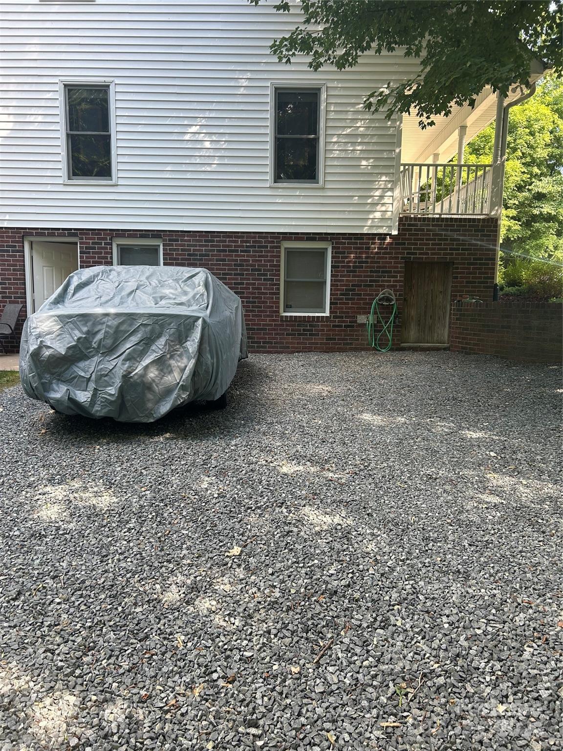 8001 Buckingham Lane