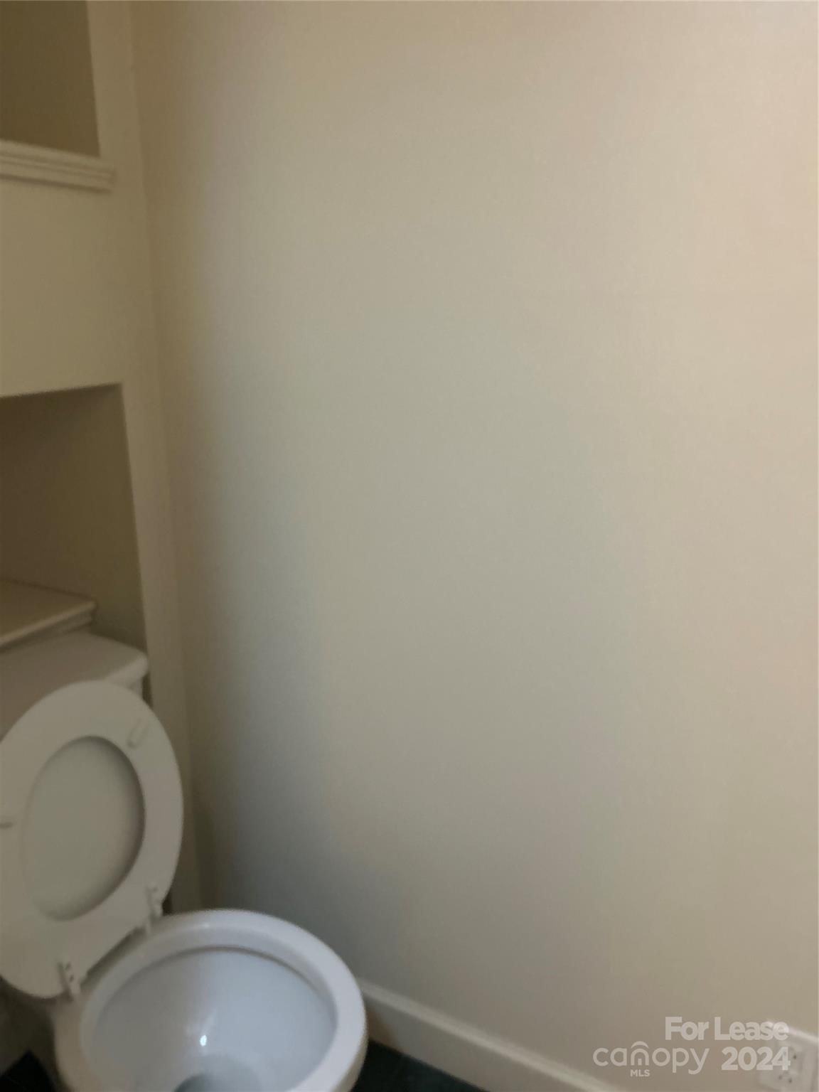 8001 Buckingham Lane