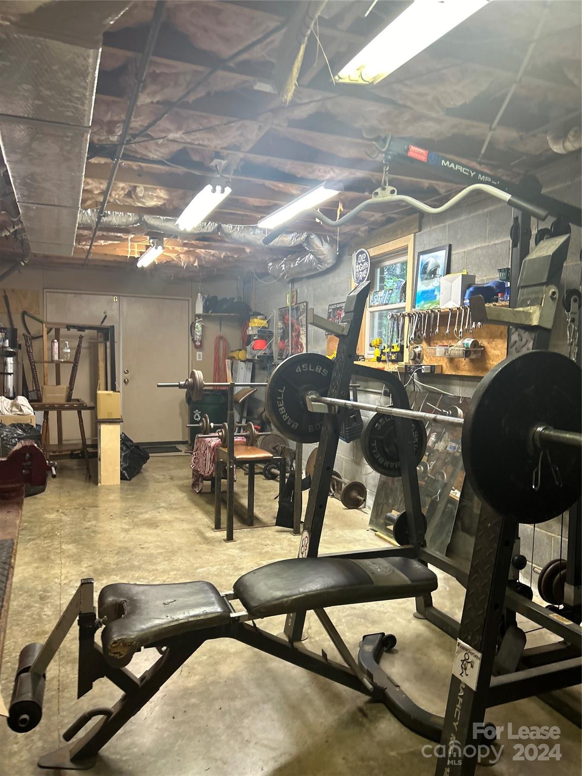 8001 Buckingham Lane