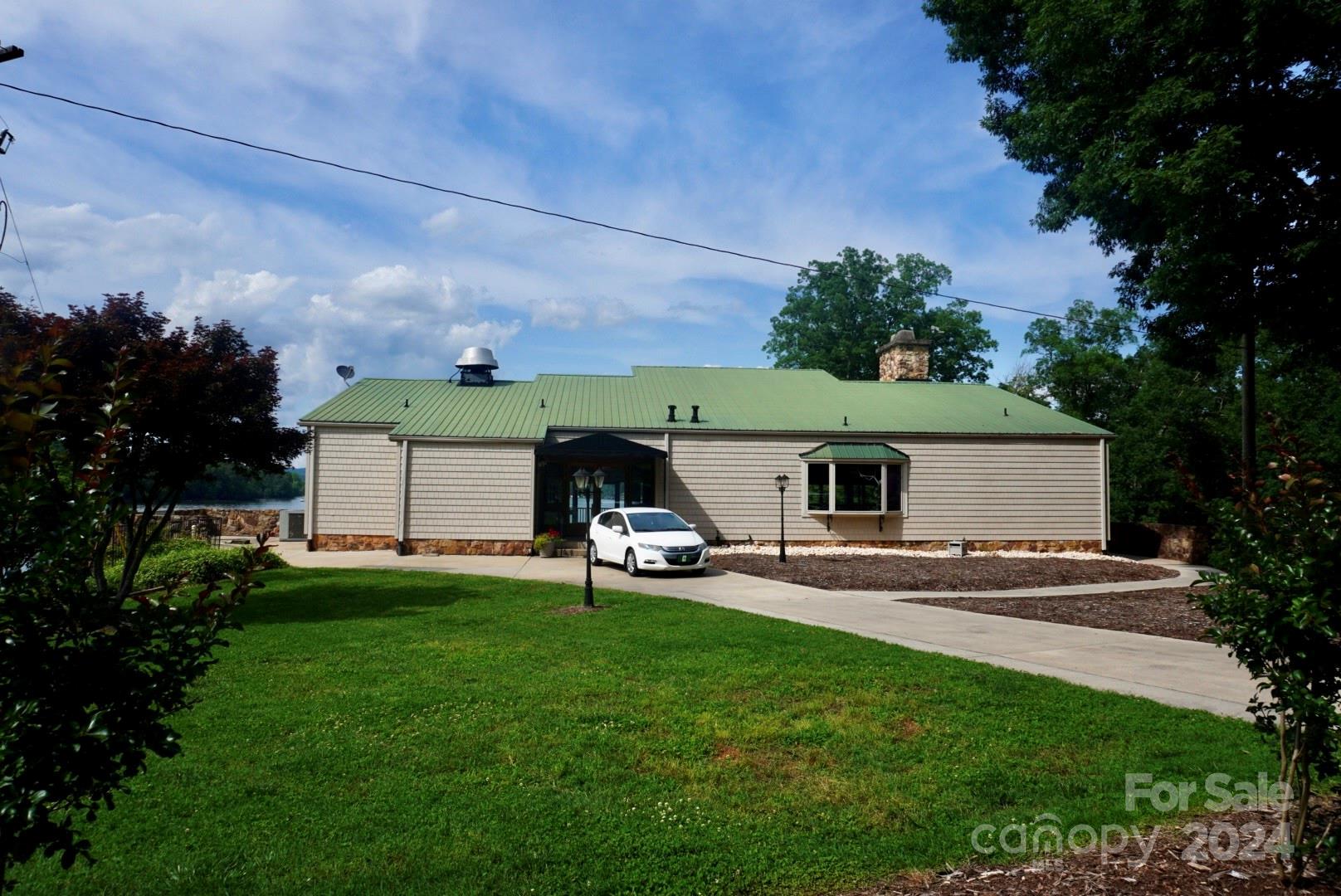 1025 Fairfield Road