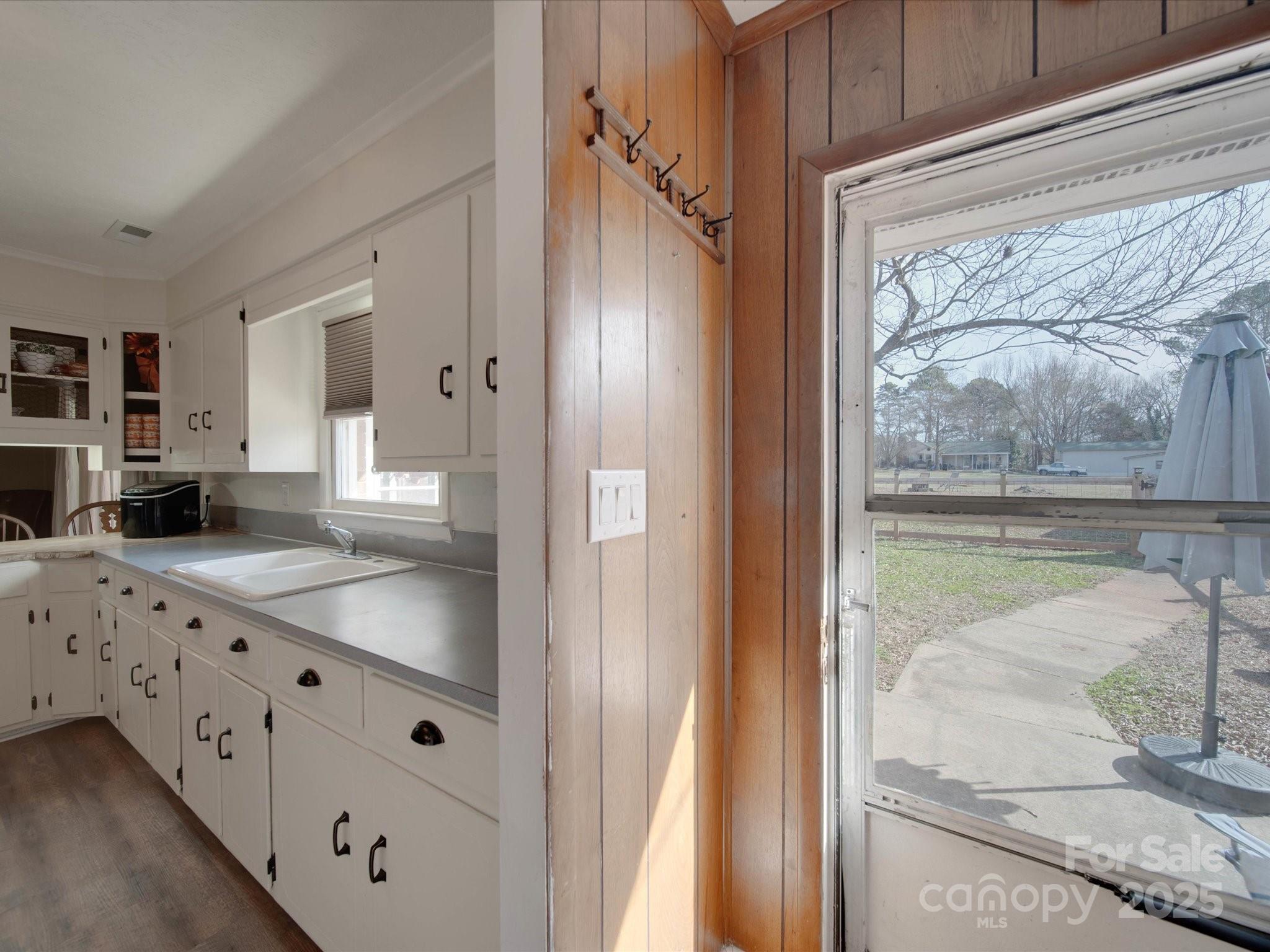 151 Woodland Drive SW