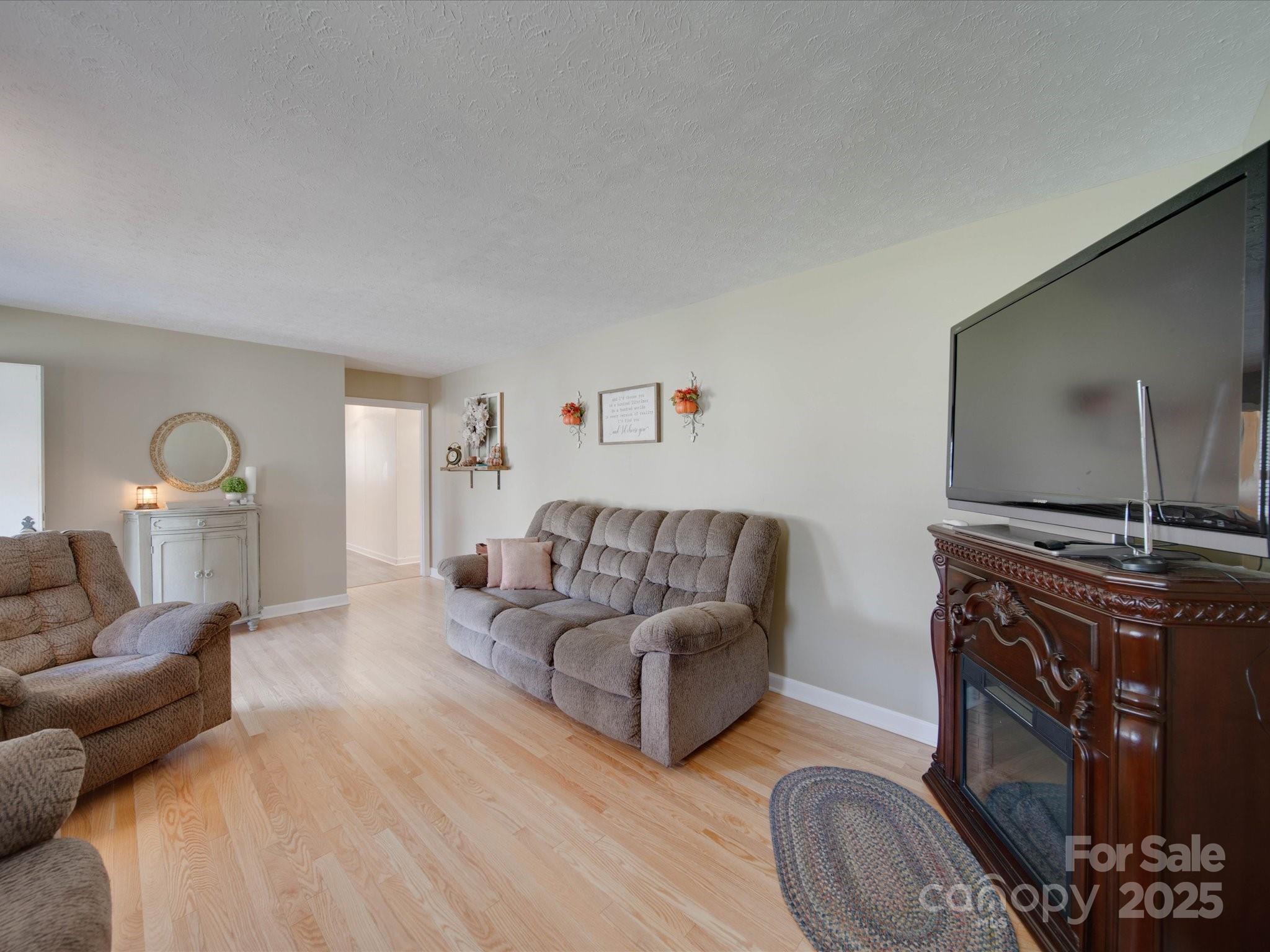 151 Woodland Drive SW