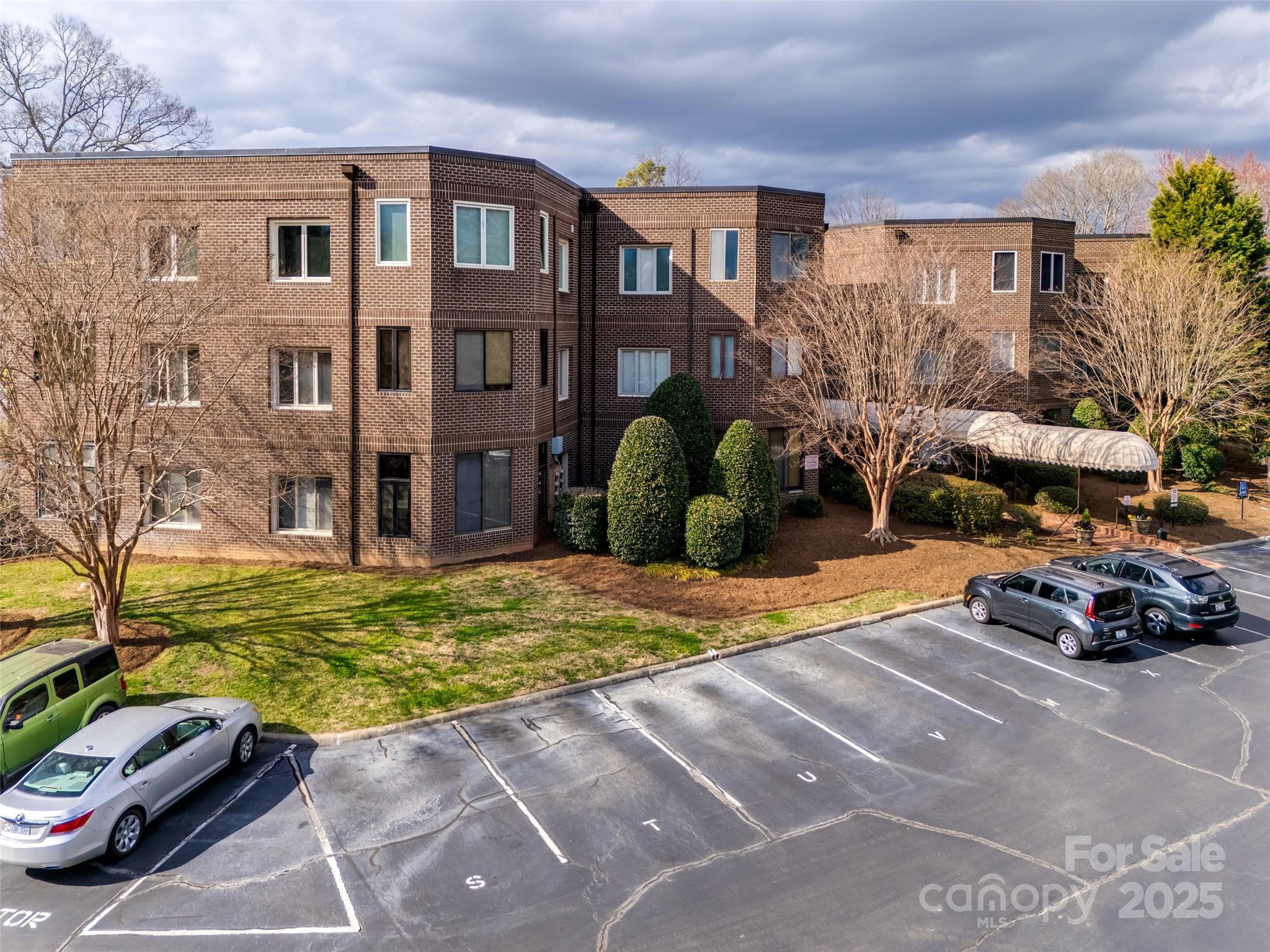 84 Lake Concord Road NE Unit: S