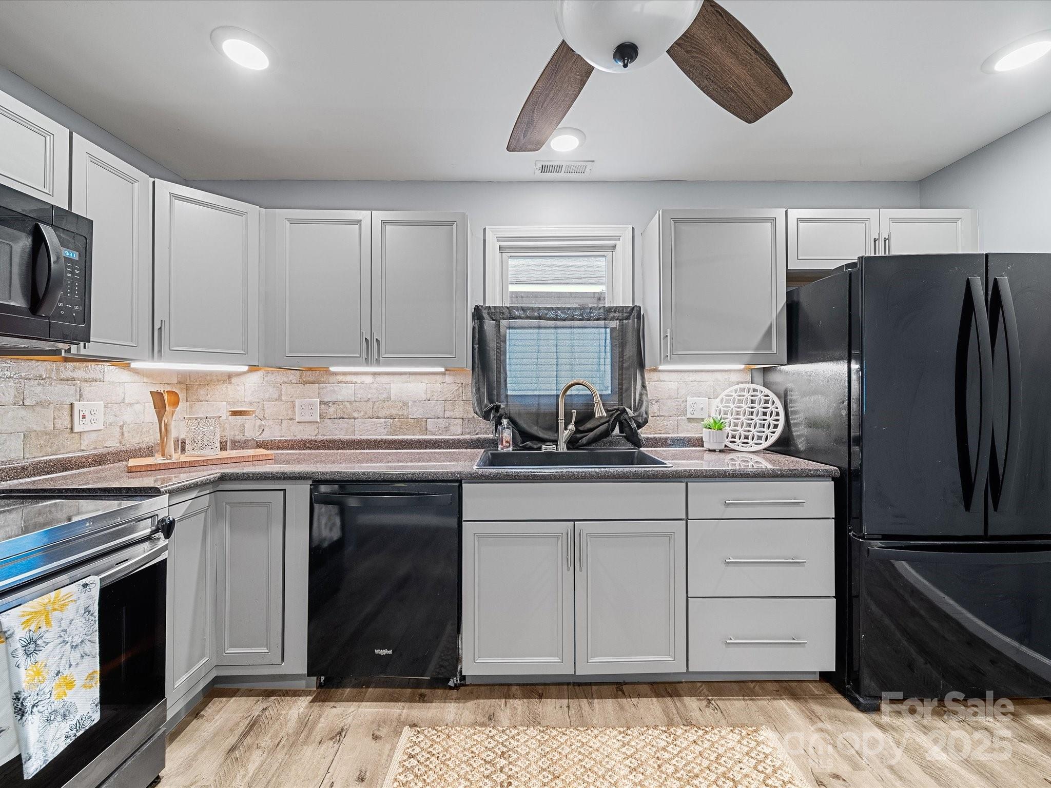 268 Jefferson Court NE