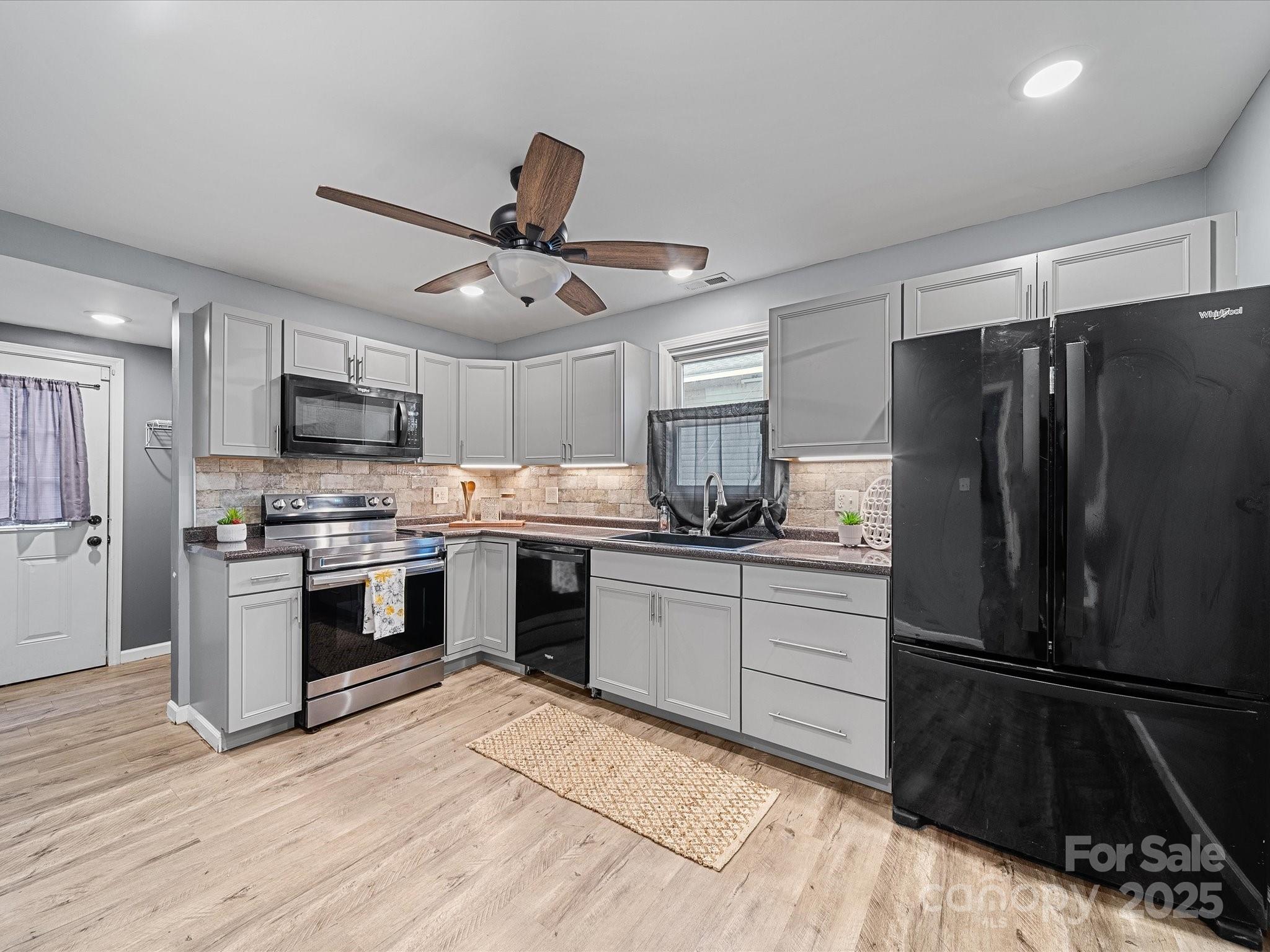 268 Jefferson Court NE