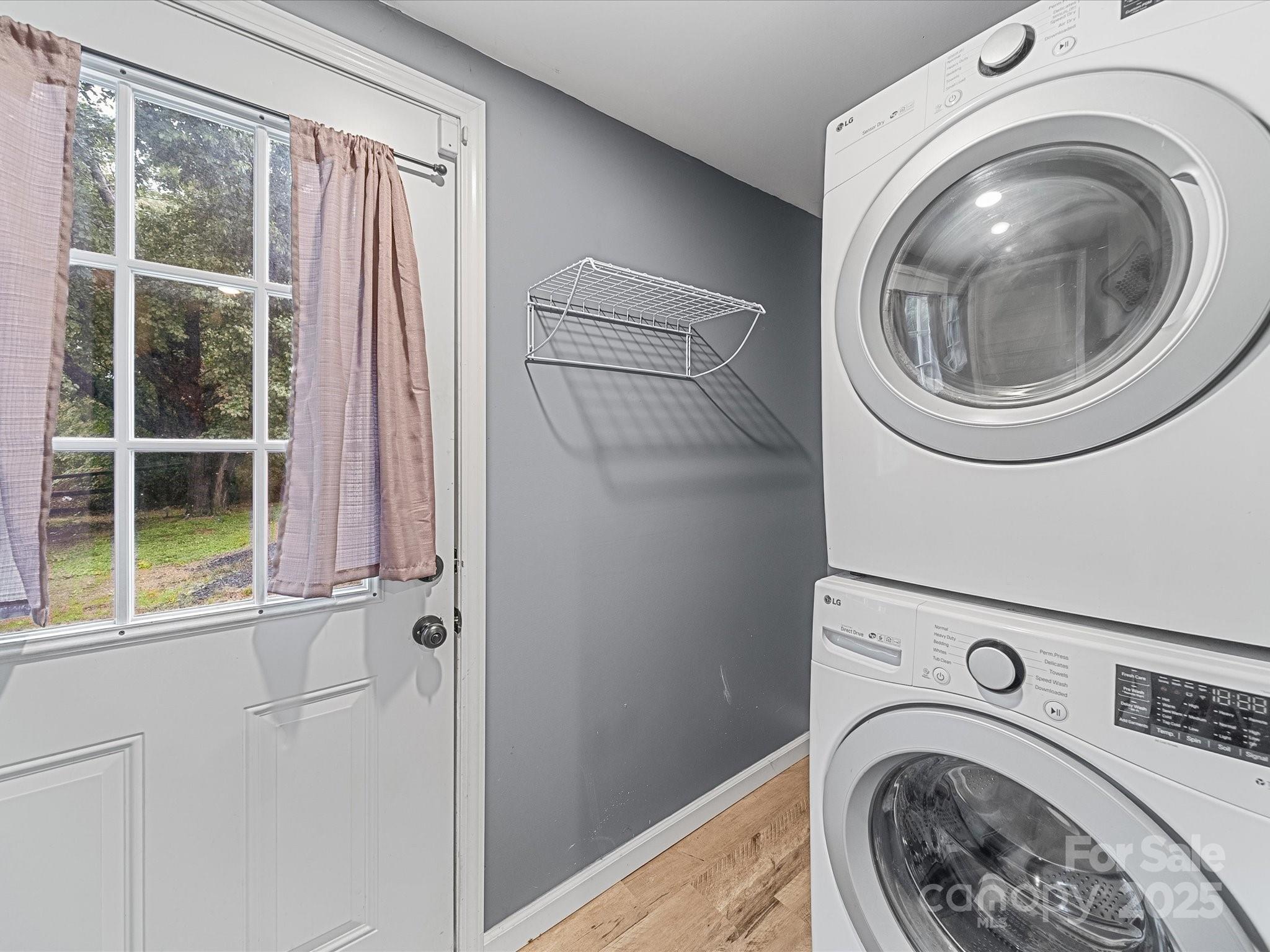 268 Jefferson Court NE