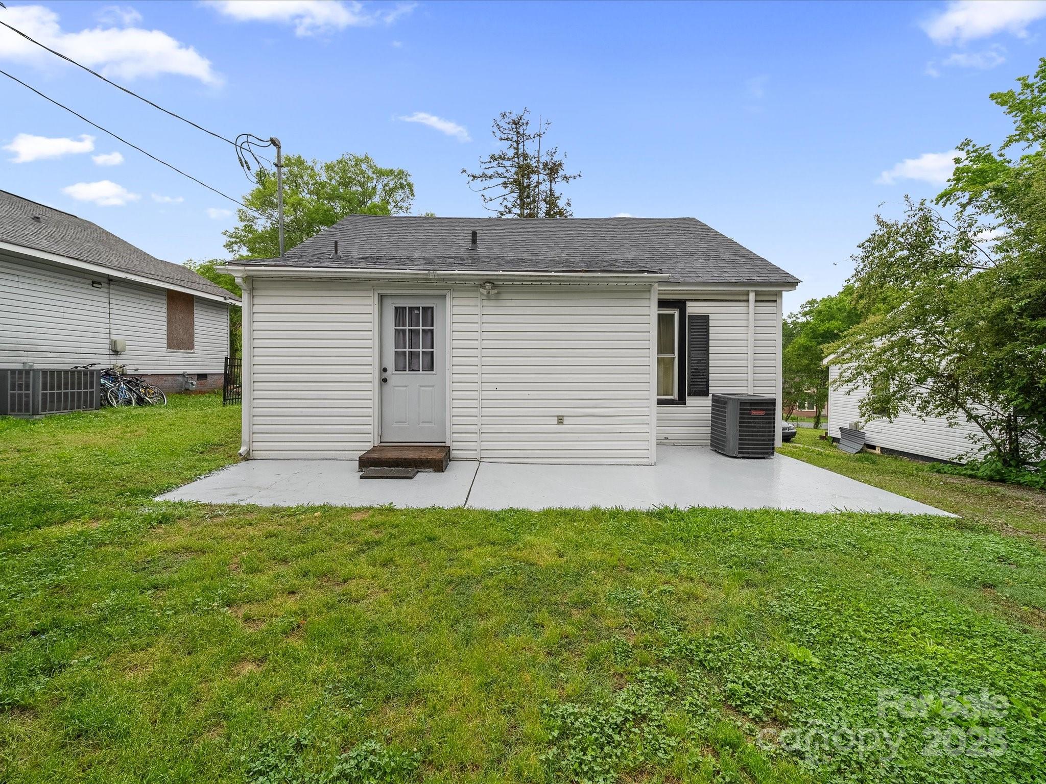 268 Jefferson Court NE