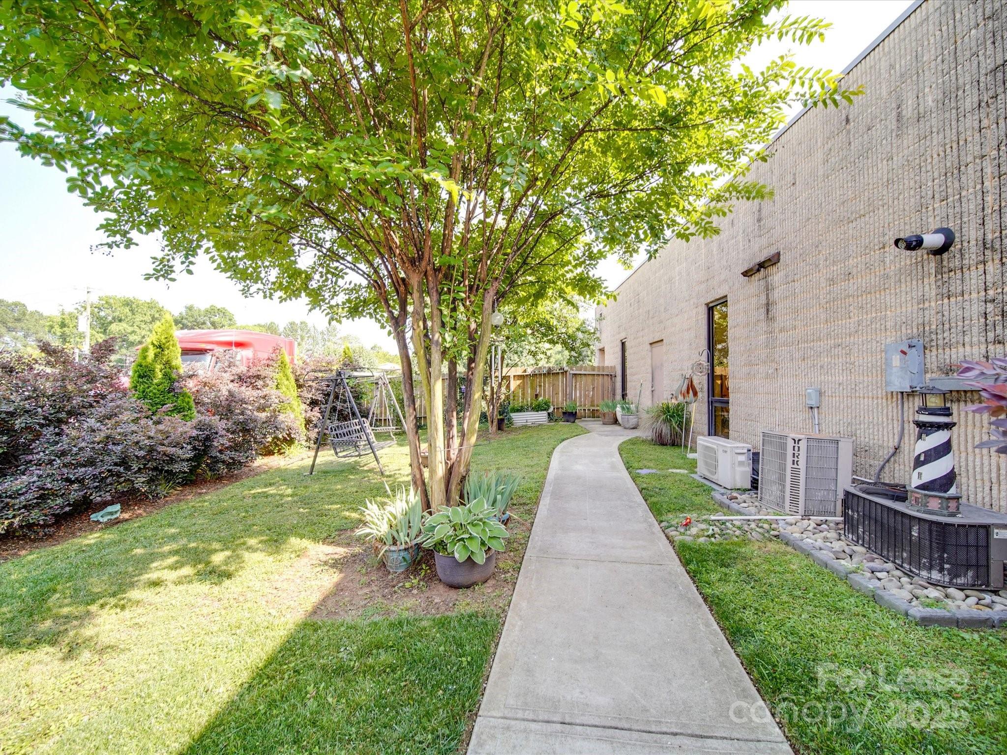 4400 Republic Drive NW