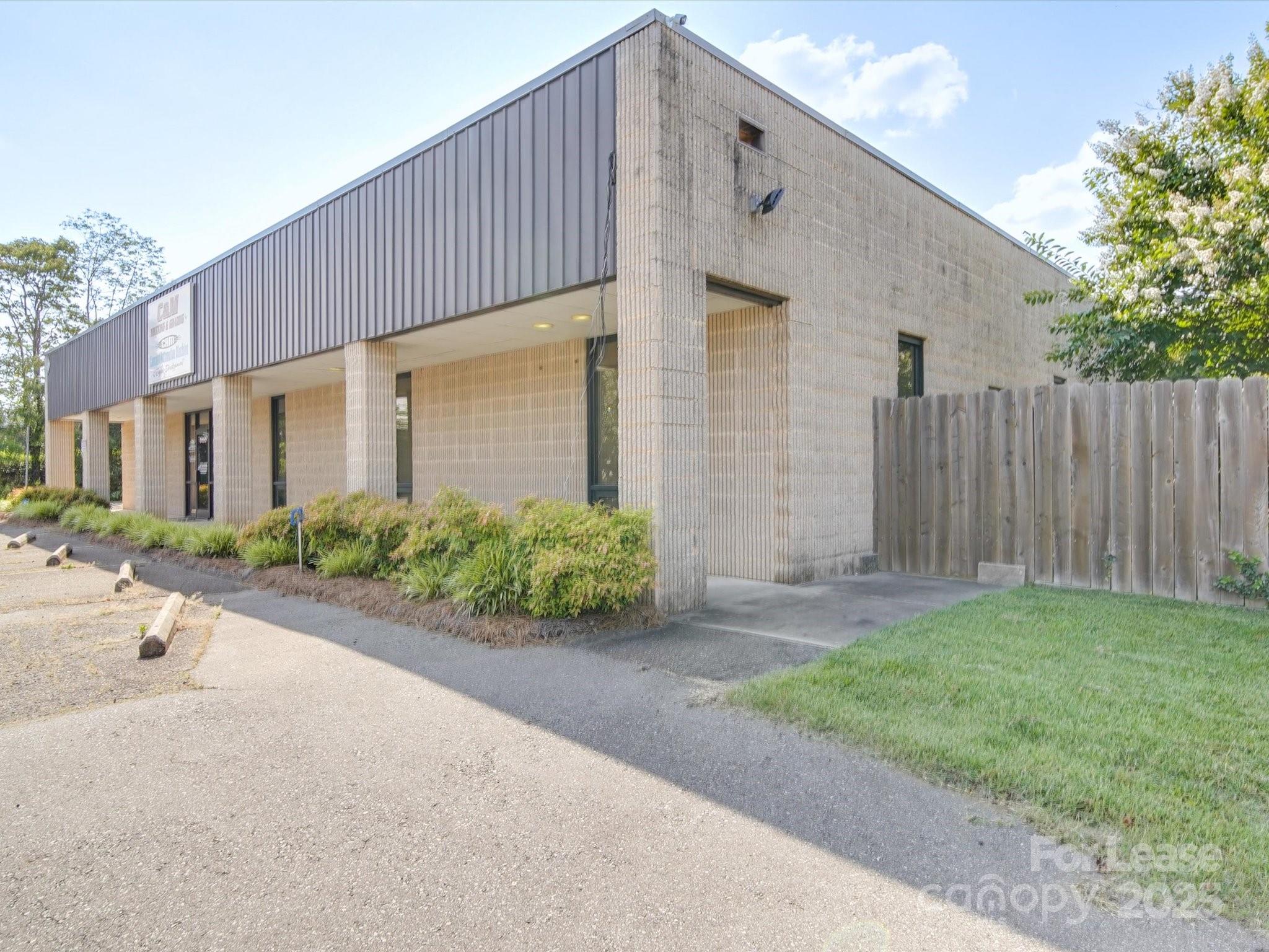 4400 Republic Drive NW