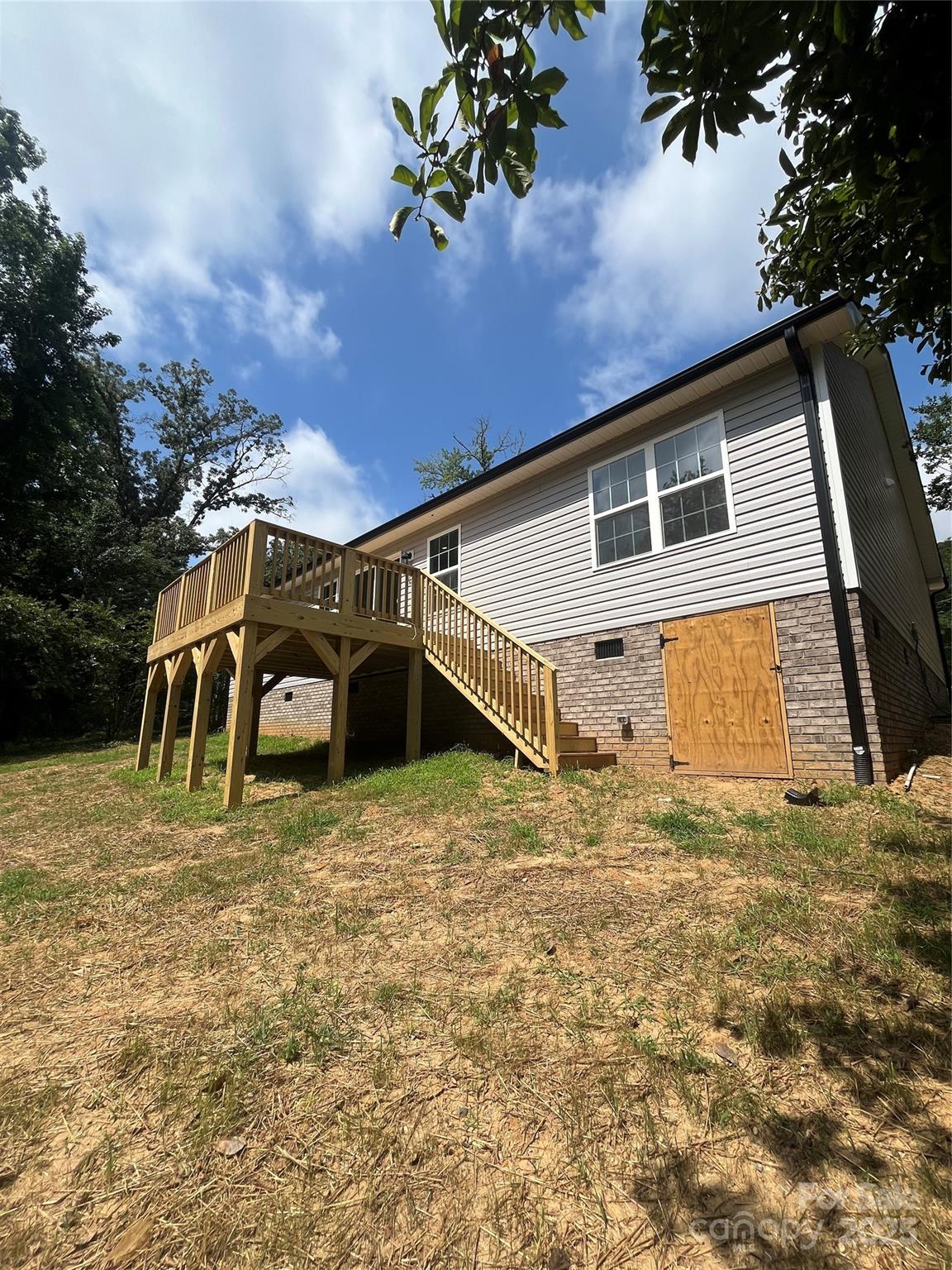 268 Hatley Circle NE