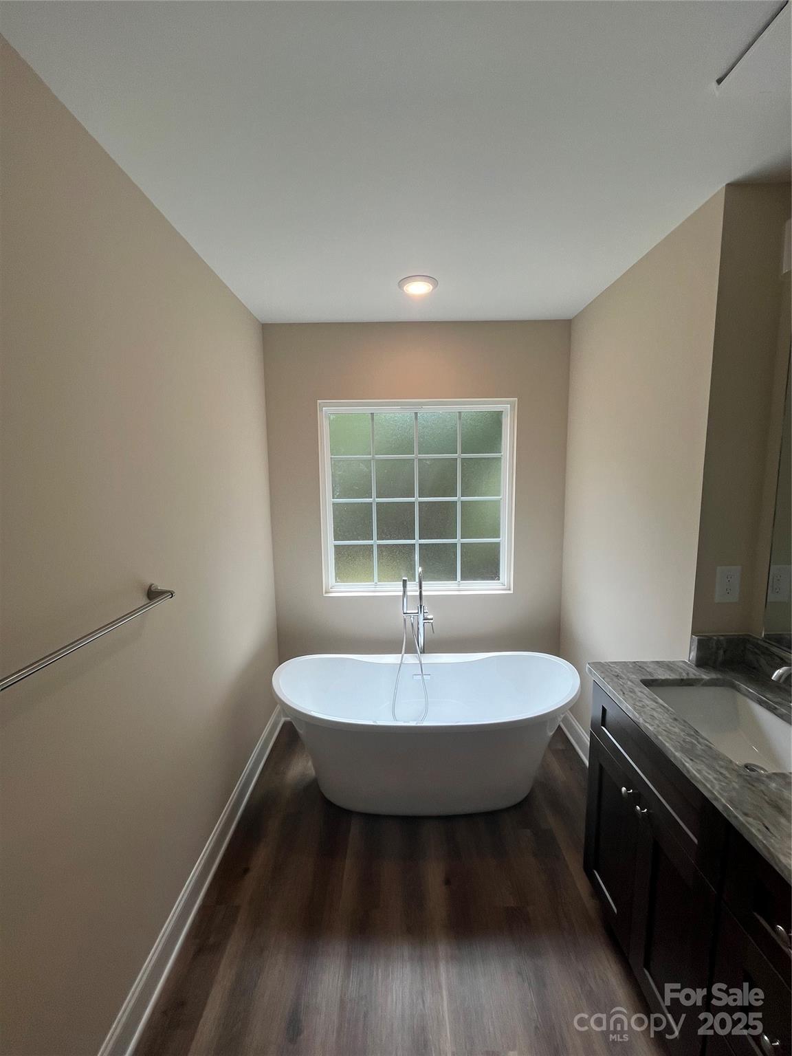 268 Hatley Circle NE