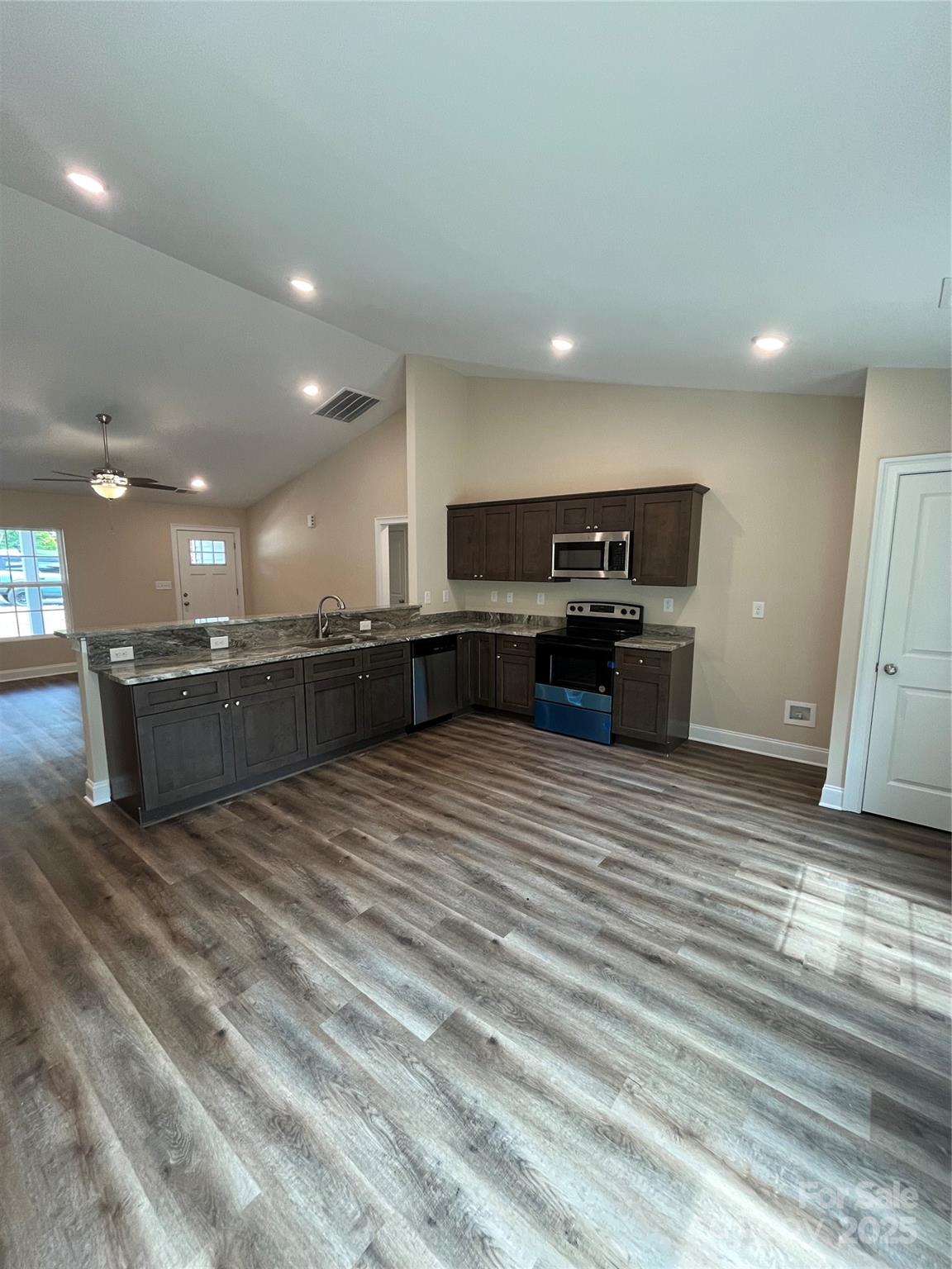 268 Hatley Circle NE