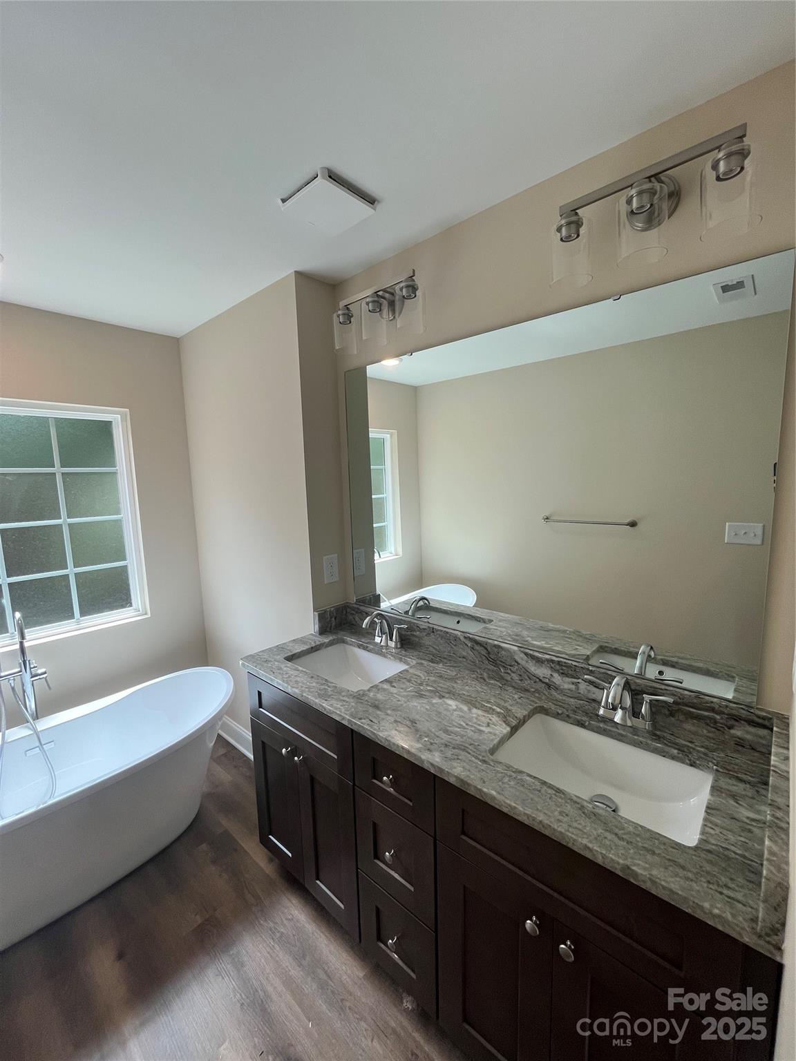 268 Hatley Circle NE