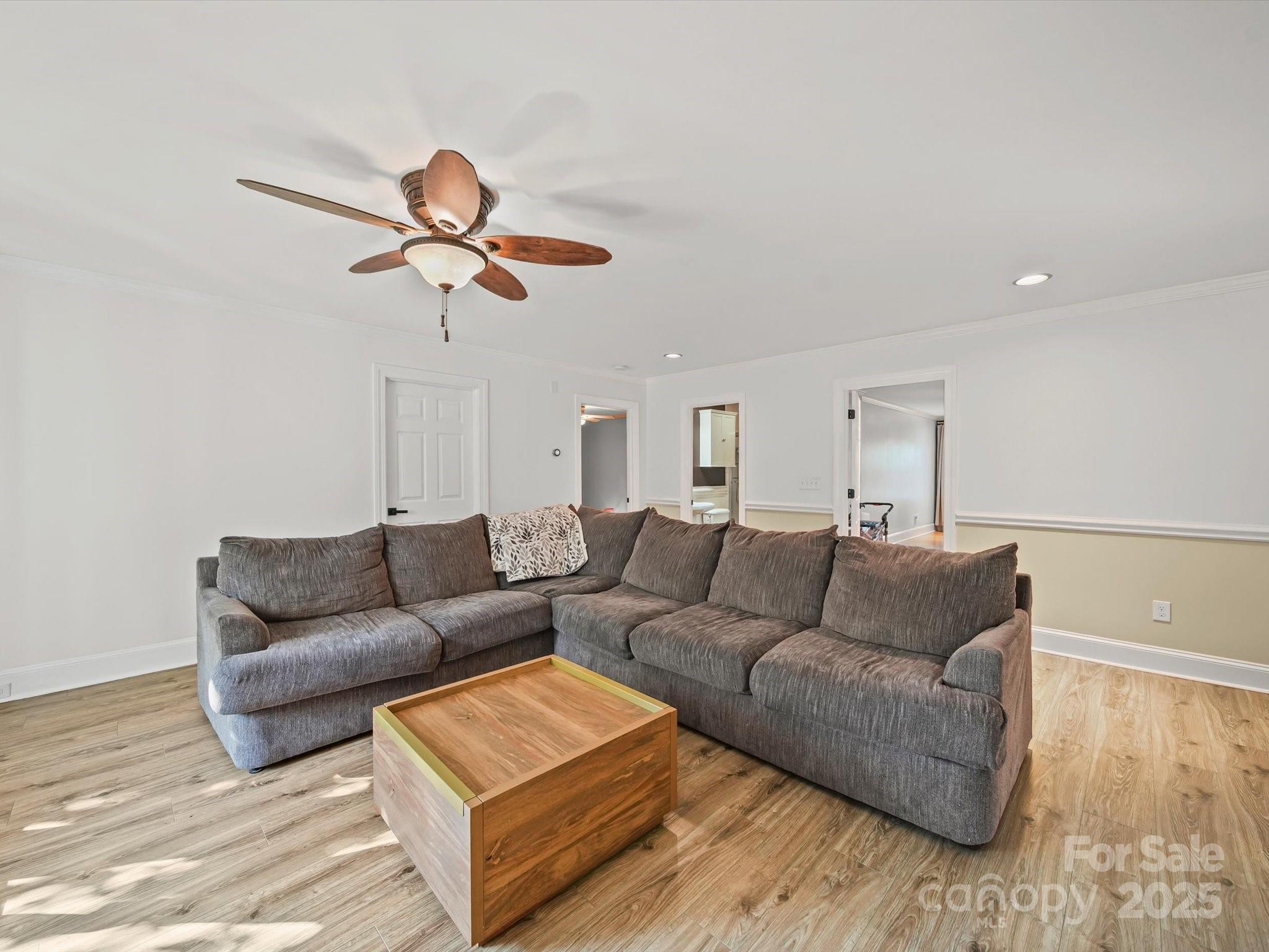 736 Spring Street SW