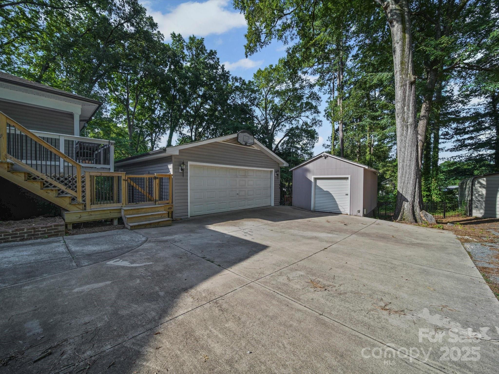 736 Spring Street SW