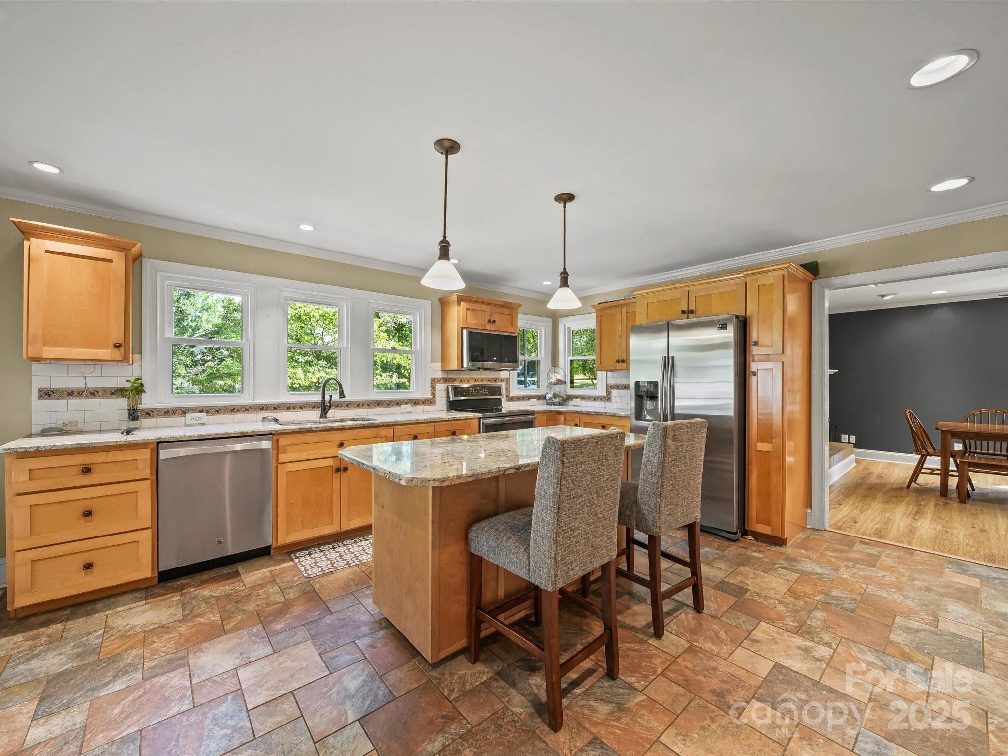 736 Spring Street SW