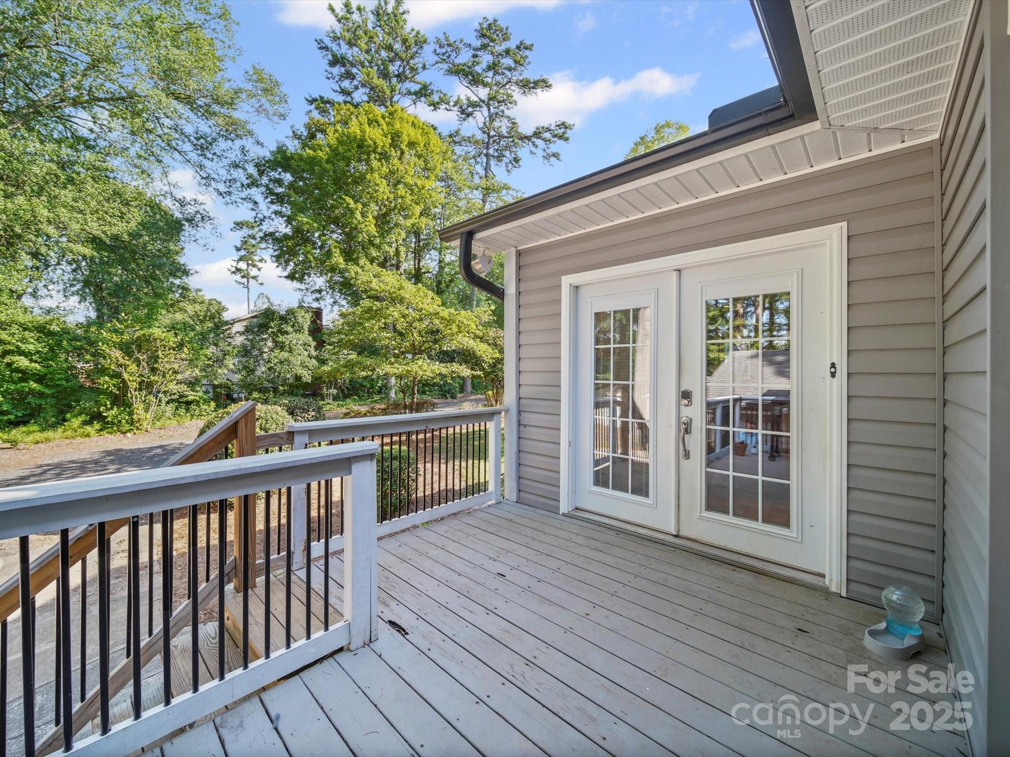 736 Spring Street SW