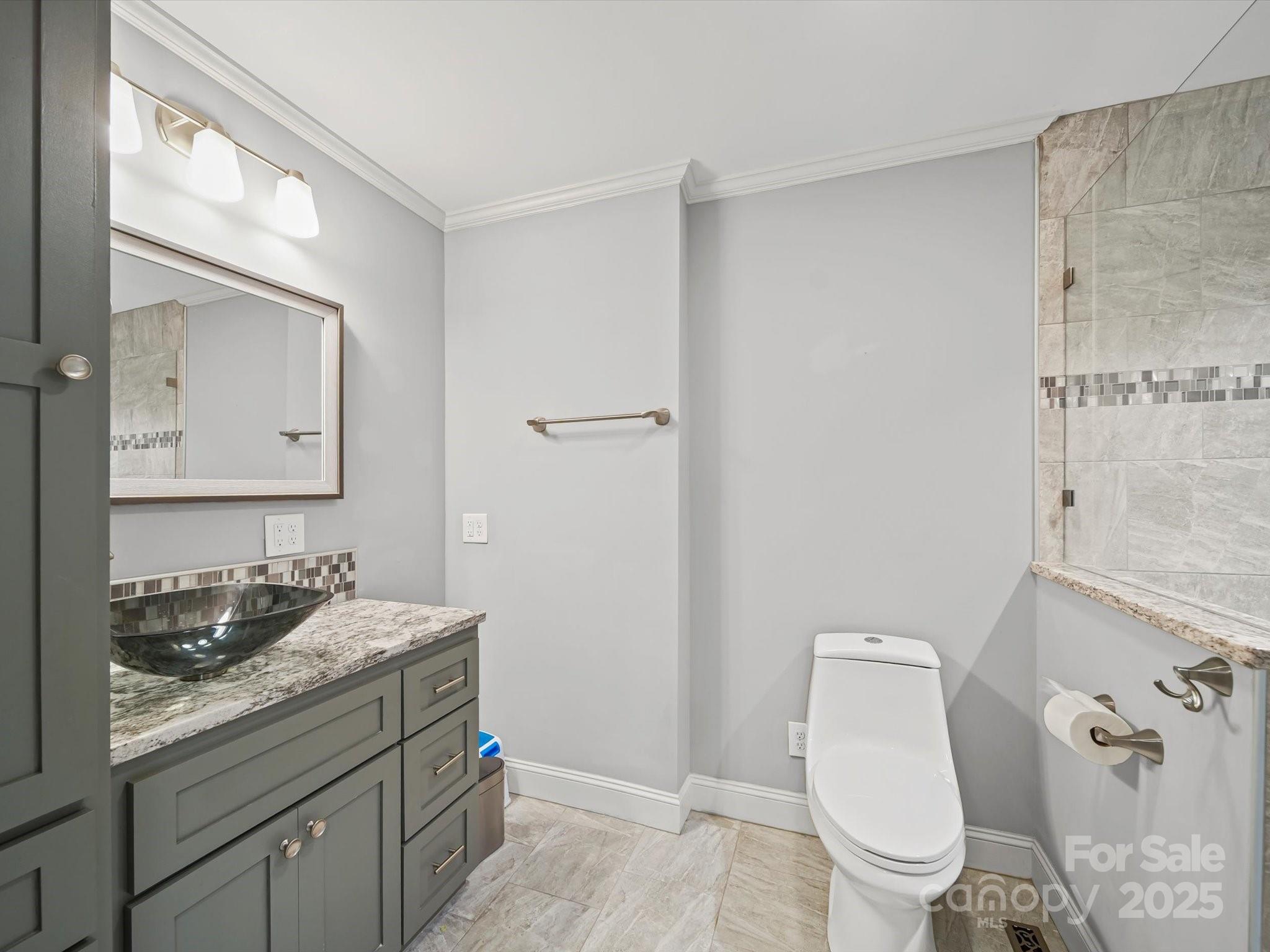 736 Spring Street SW