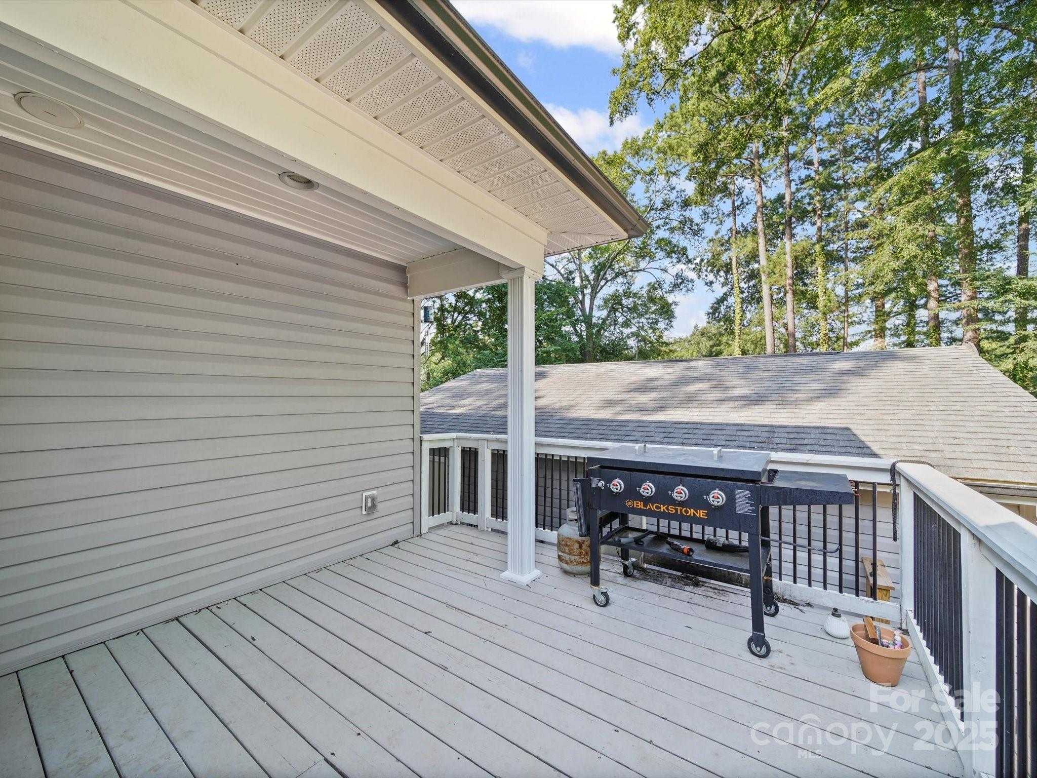 736 Spring Street SW