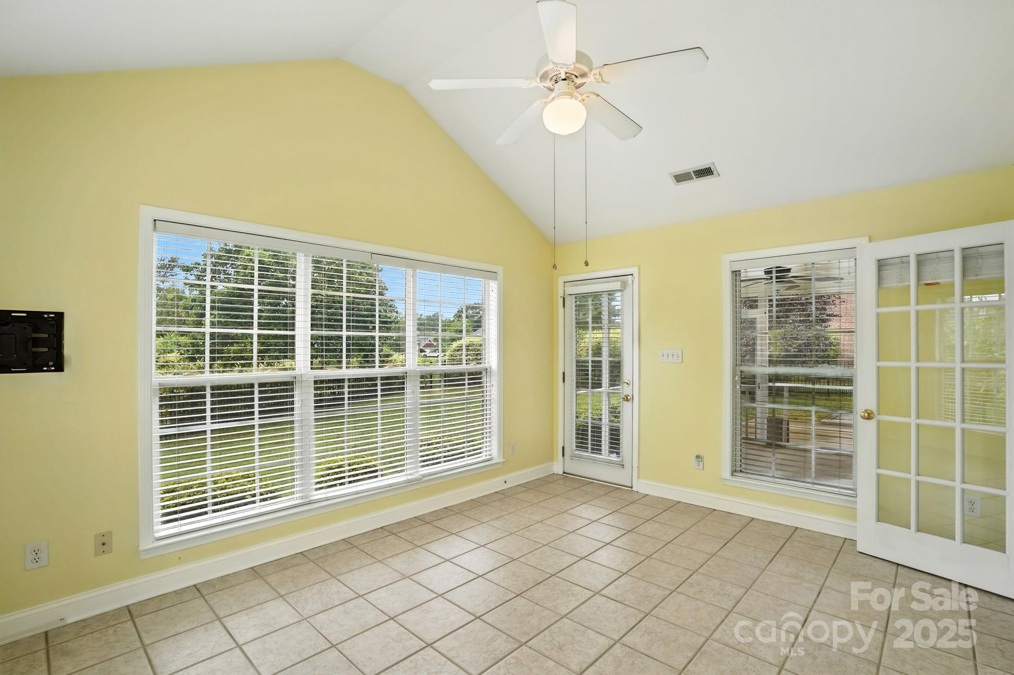 816 Treva Anne Drive SW